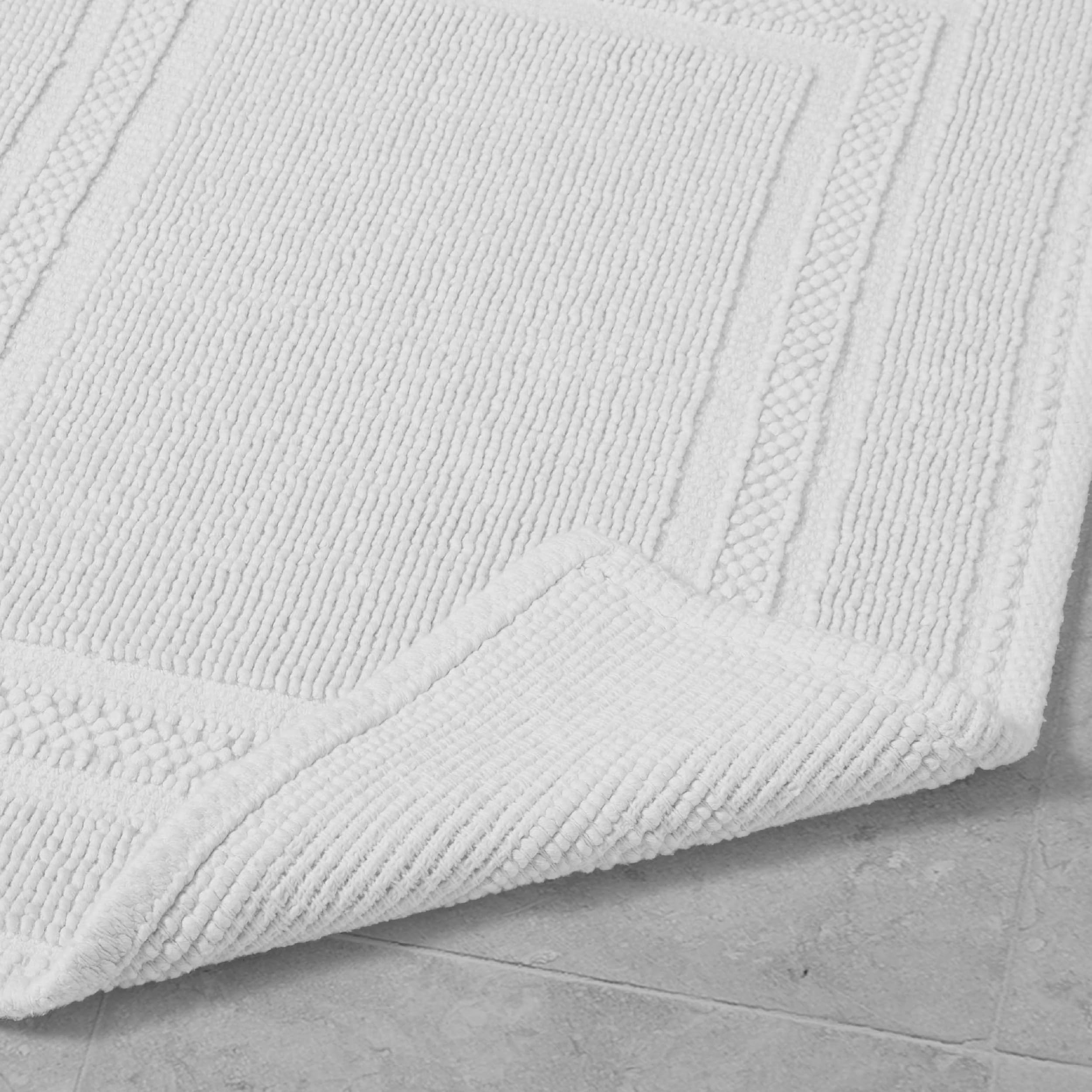 Jean Pierre - Stonewash Racetrack Bath Rug  Cotton  Premium Bathroom D?or  Machine Washable  Highly Absorbent  Measures 21?x 34? White