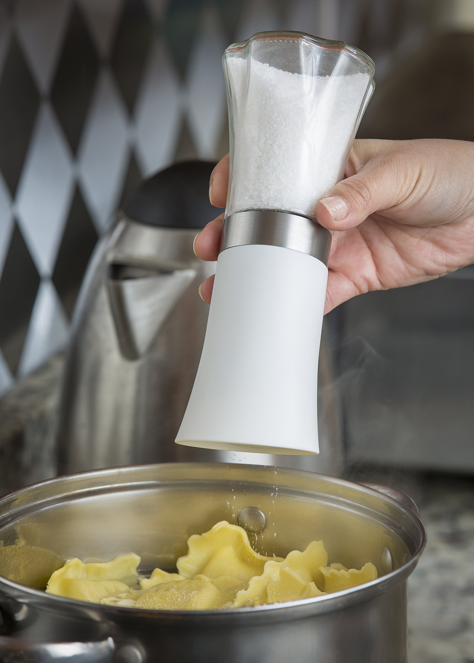 Modernhome Deluxe Electric Salt & Pepper Mill Set, Black/White