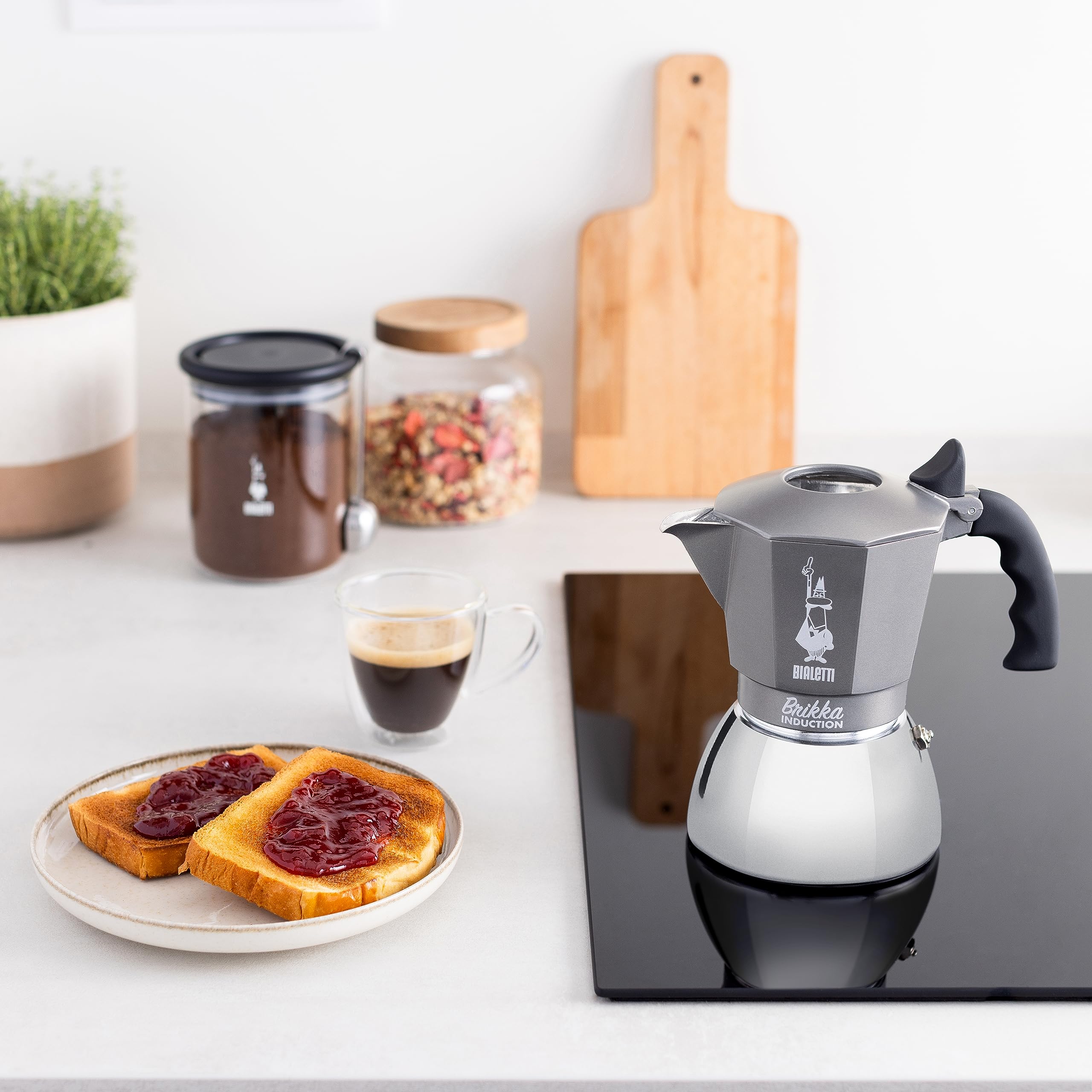 Bialetti 7317 Brikka induction coffee machine  4 cups (160 ml)  bar style espresso  suitable for all types of stoves  elegant design