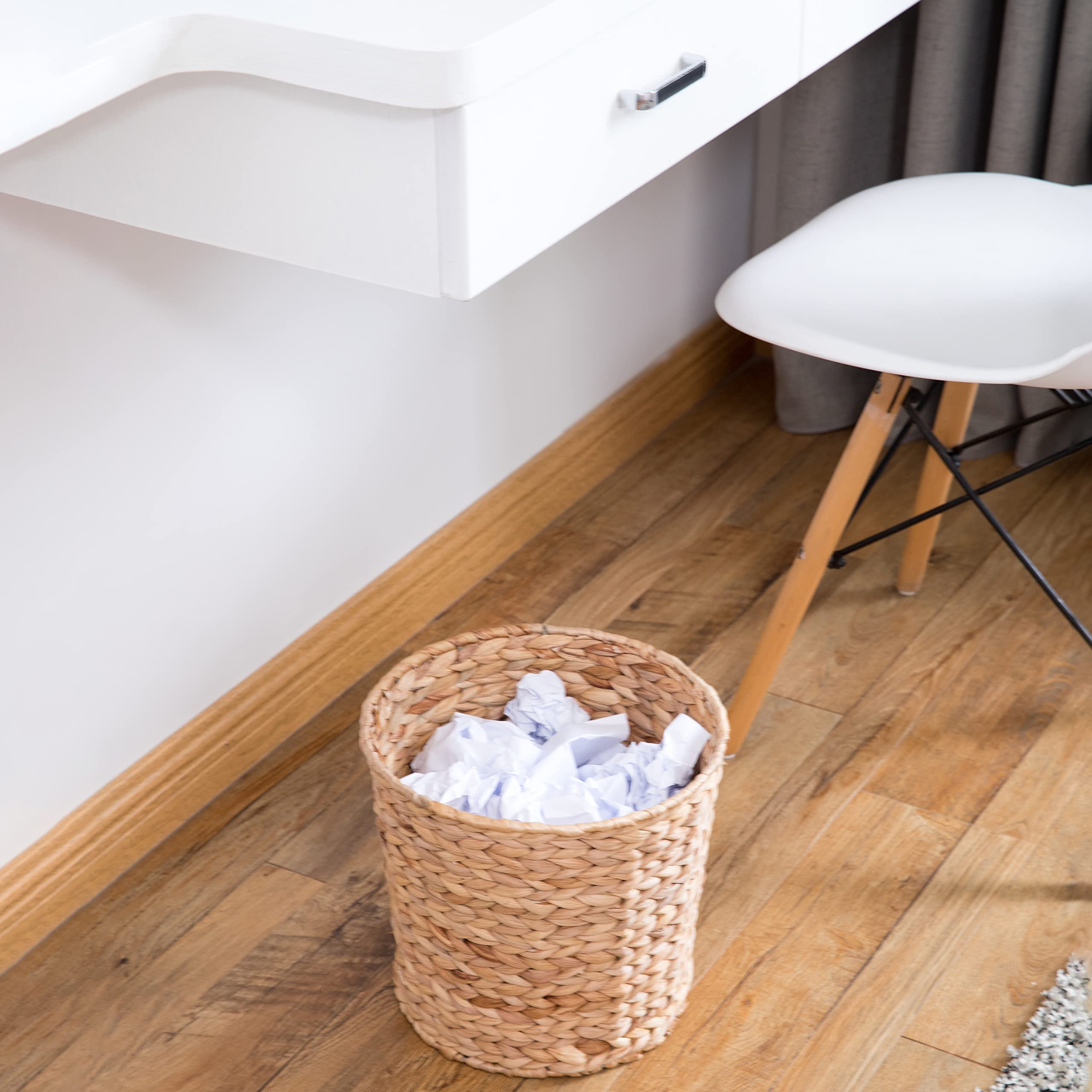 Vintiquewise Natural Water Hyacinth Round Waste Basket - For Bathrooms, Bedrooms, Or Offices