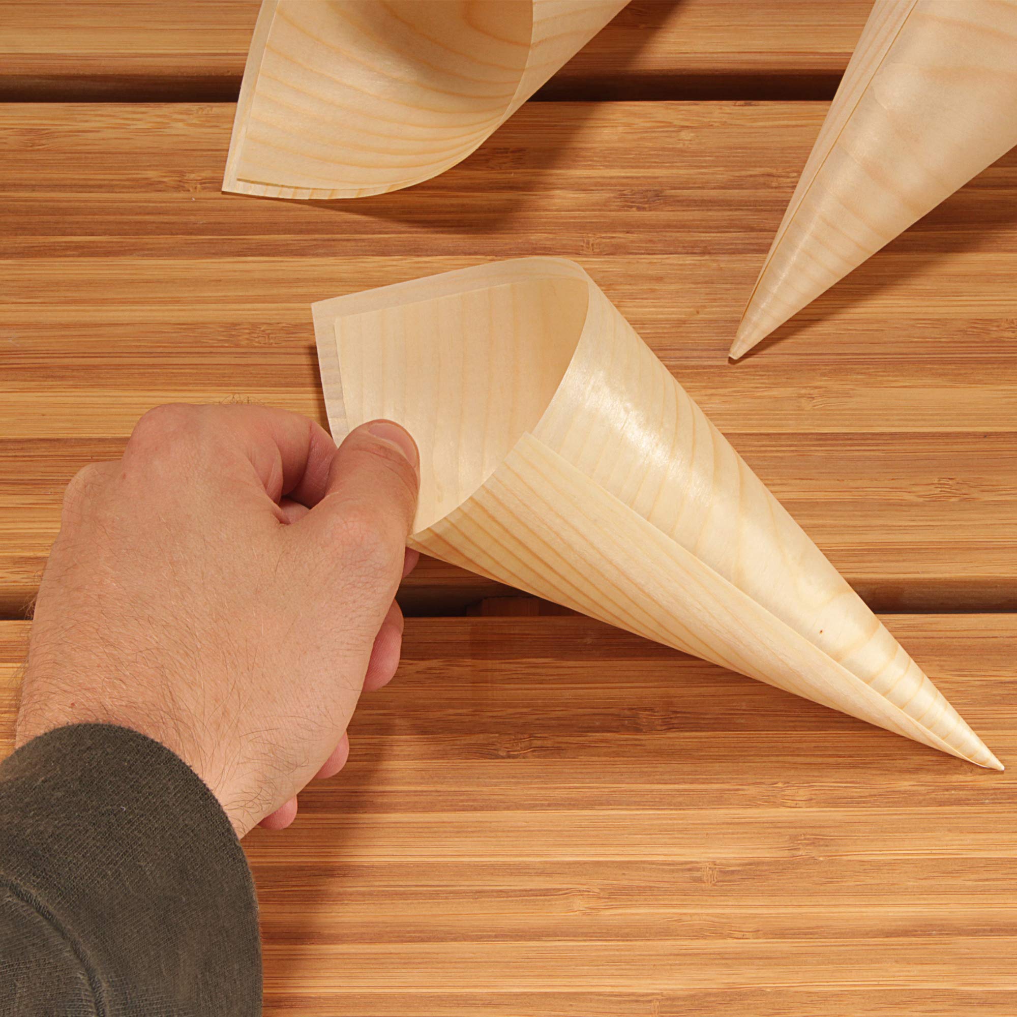 Bamboomn - Disposable Food And Appetizer Wood Cones - 7.9'' X 3'' - 300 Pieces
