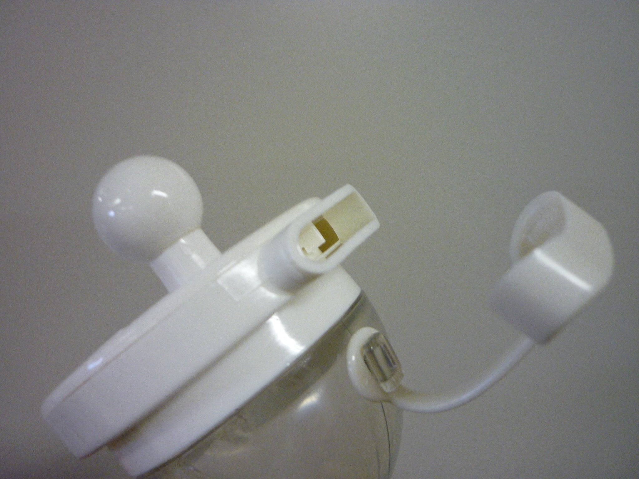 1 X New Asvell Plastic Sesame Grinder Made In Japan, White