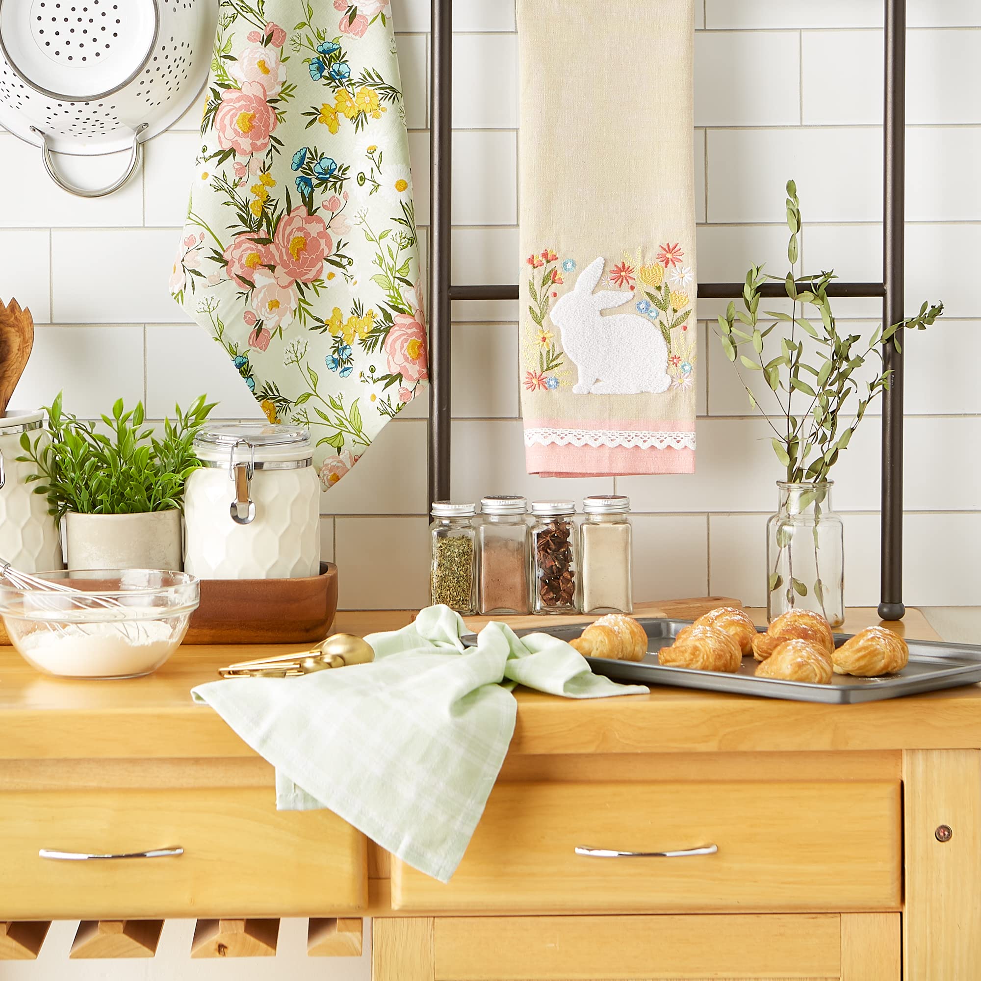 Dii Cottontail Cottage Spring Kitchen Collection, Dishtowel Set, 18X28, Floral Meadow, 3 Count