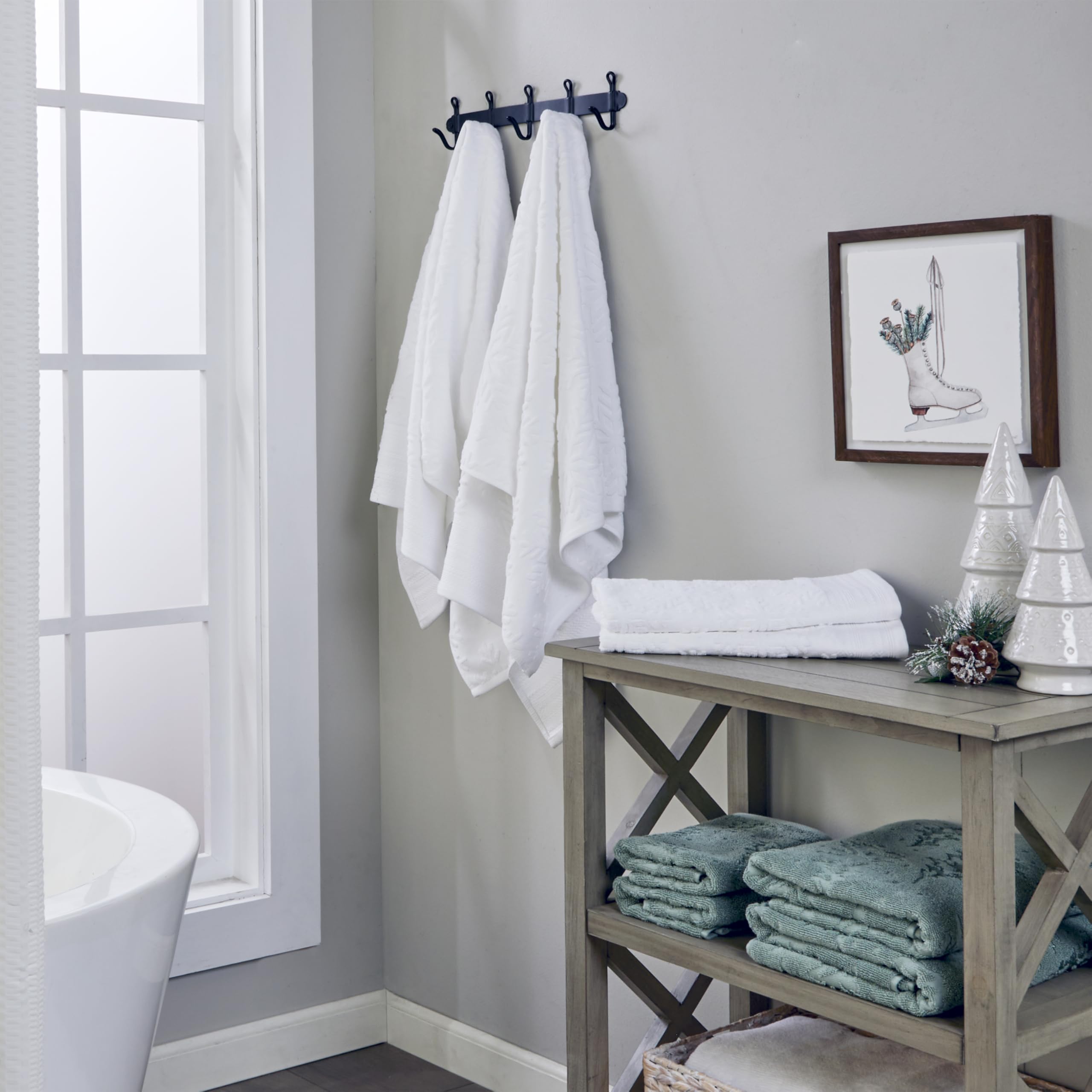Skl Home Christmas/Winter/Gift Subtle Snowflakes Bath Towel, White