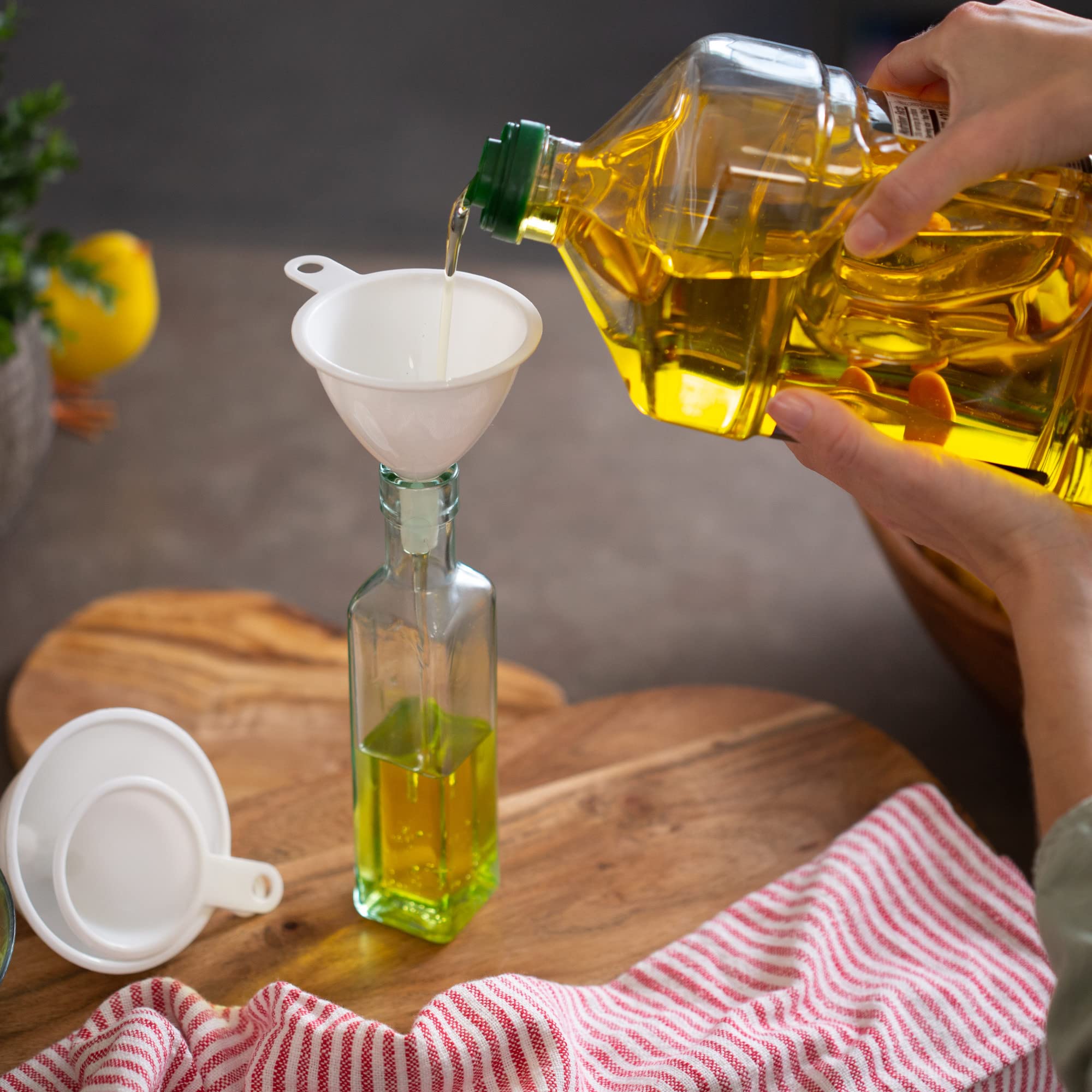 Chef Craft Classic Plastic Funnel Set, 2.5 To 3.75 Inch 3 Piece Set, White