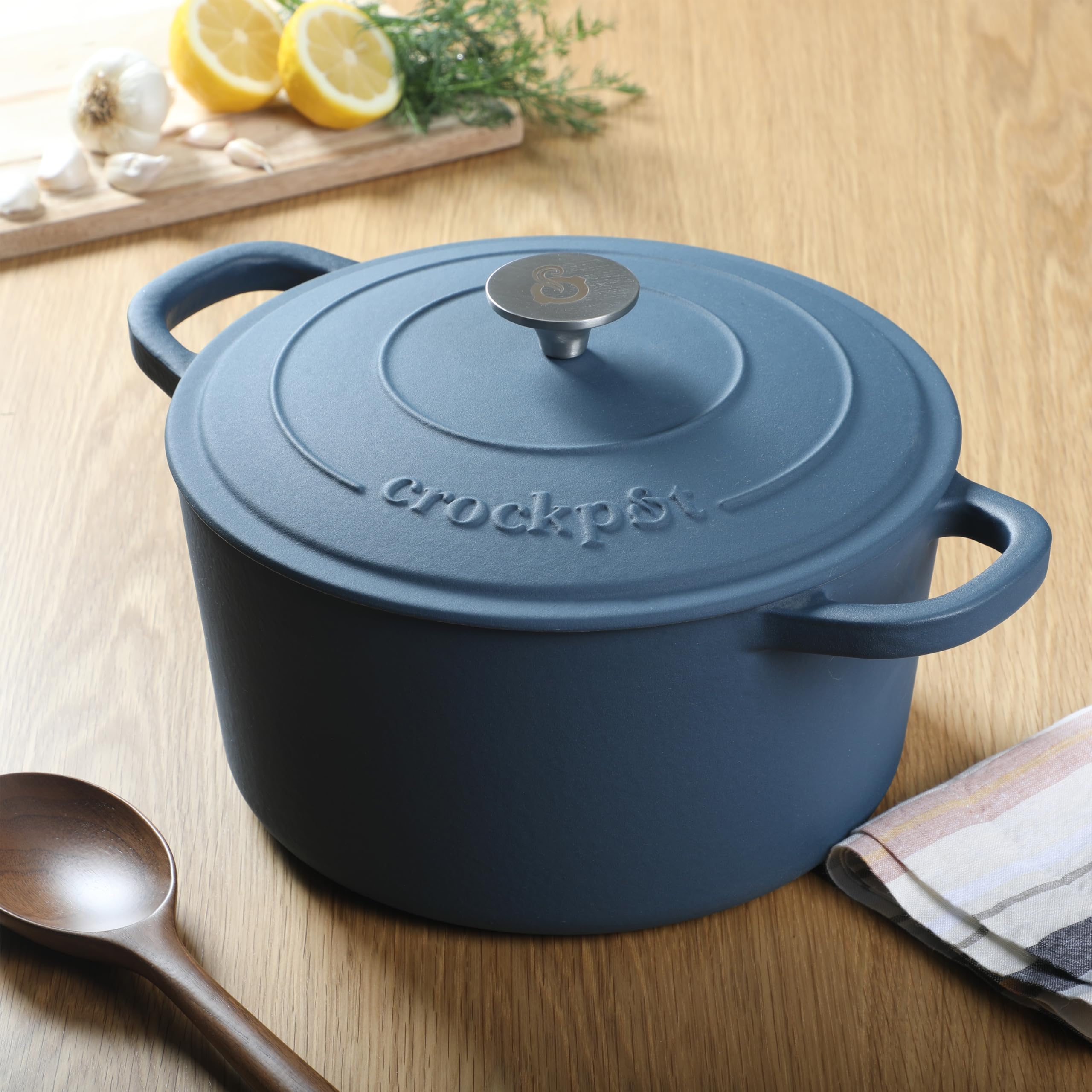 Crock Pot Artisan 7-Quart Round European Enameled Cast Iron Dutch Oven - Matte Navy Blue