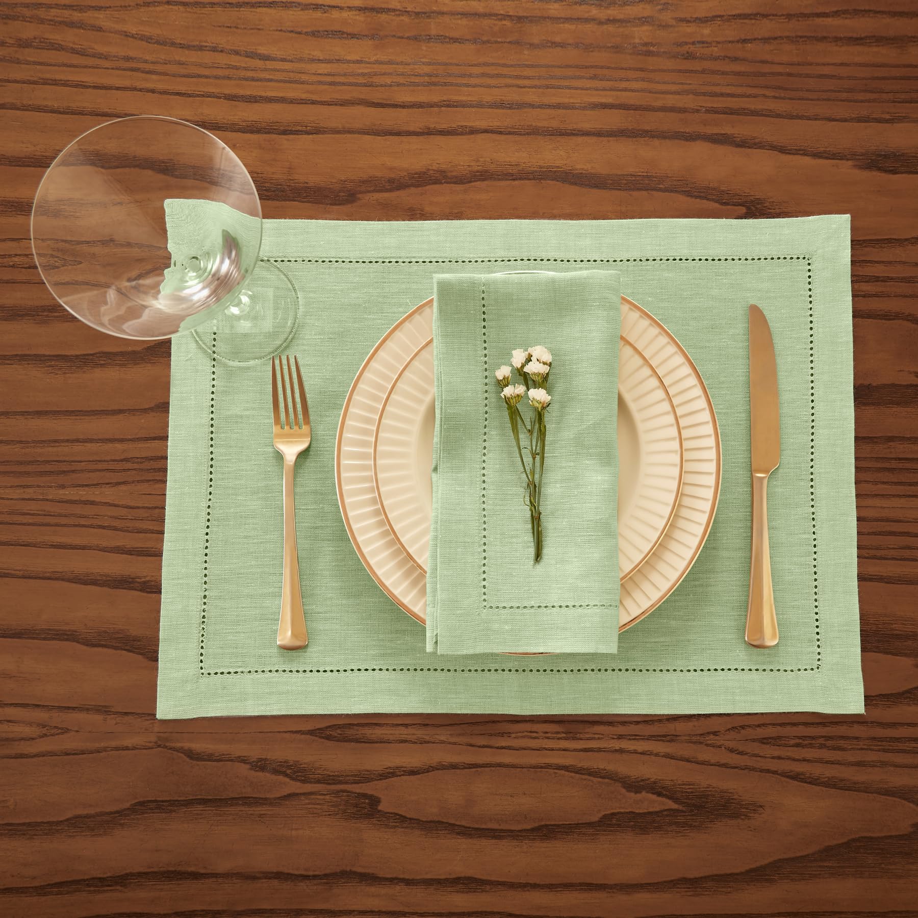 Solino Home Linen Placemats 19'' L X 14'' W Inch - 100% Pure Linen Hemstitch Pistachio Cloth Placemats Set Of 4 - Milan, Washabl