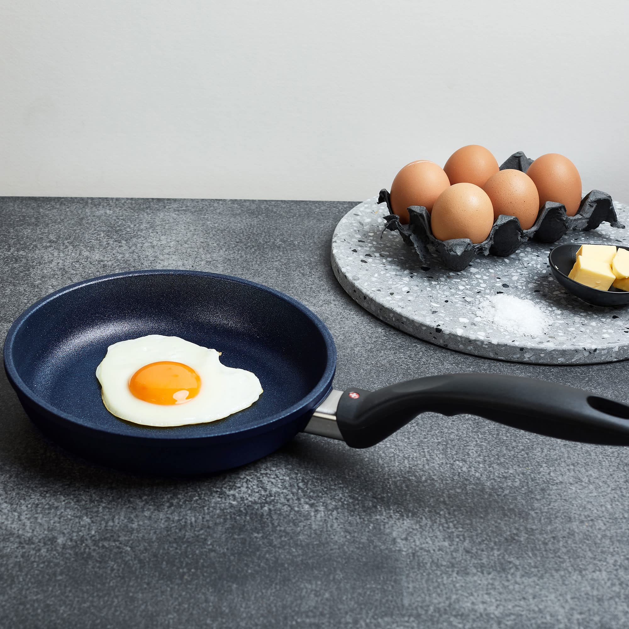 Swiss Diamond 8 Inch Frying Pan - Hd Nonstick Diamond Coated Aluminum Skillet - Dishwasher Safe And Oven Safe Fry Pan, Grey