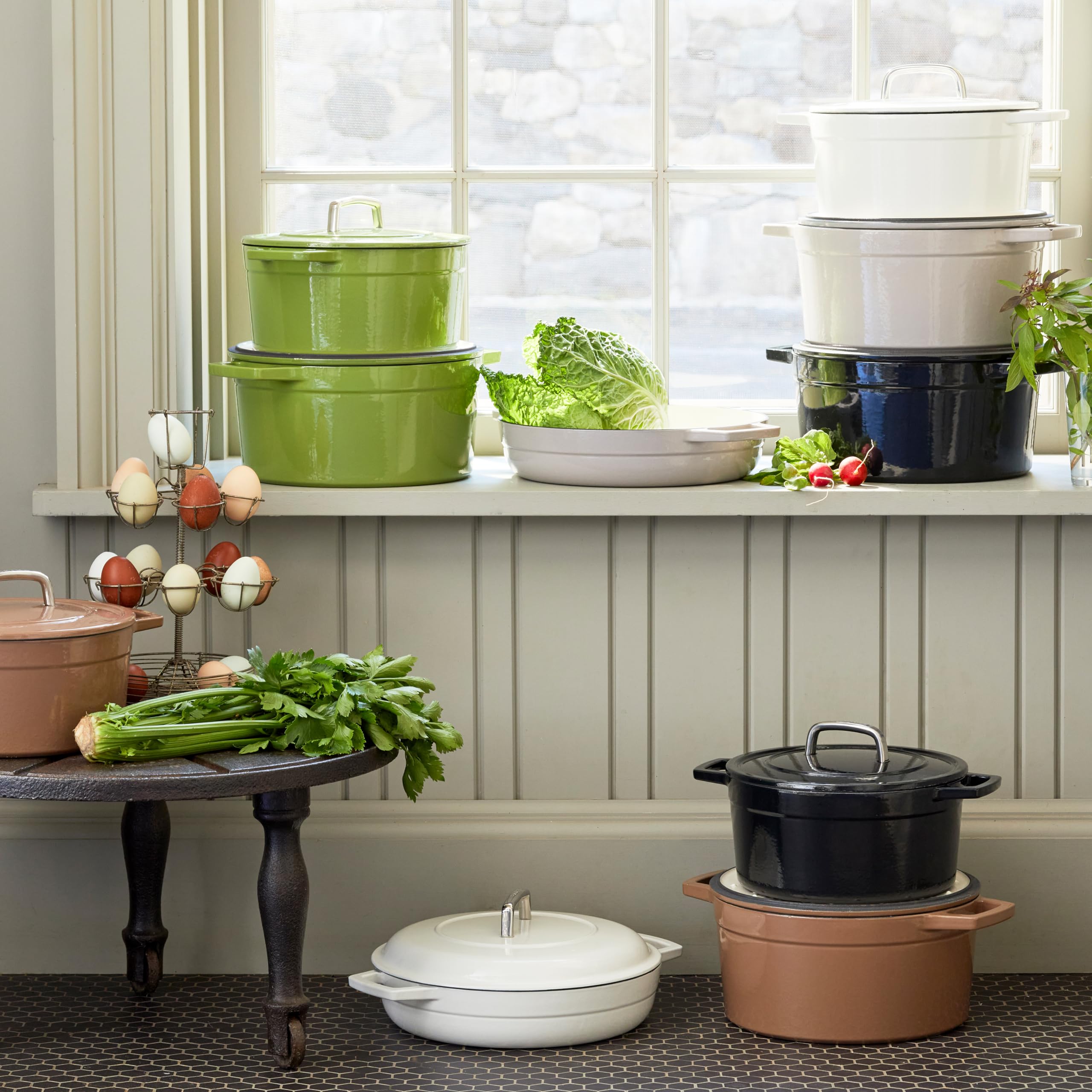 Martha By Martha Stewart 5 Qt Enameled Cast Iron Dutch Oven W/Lid - Obsidian