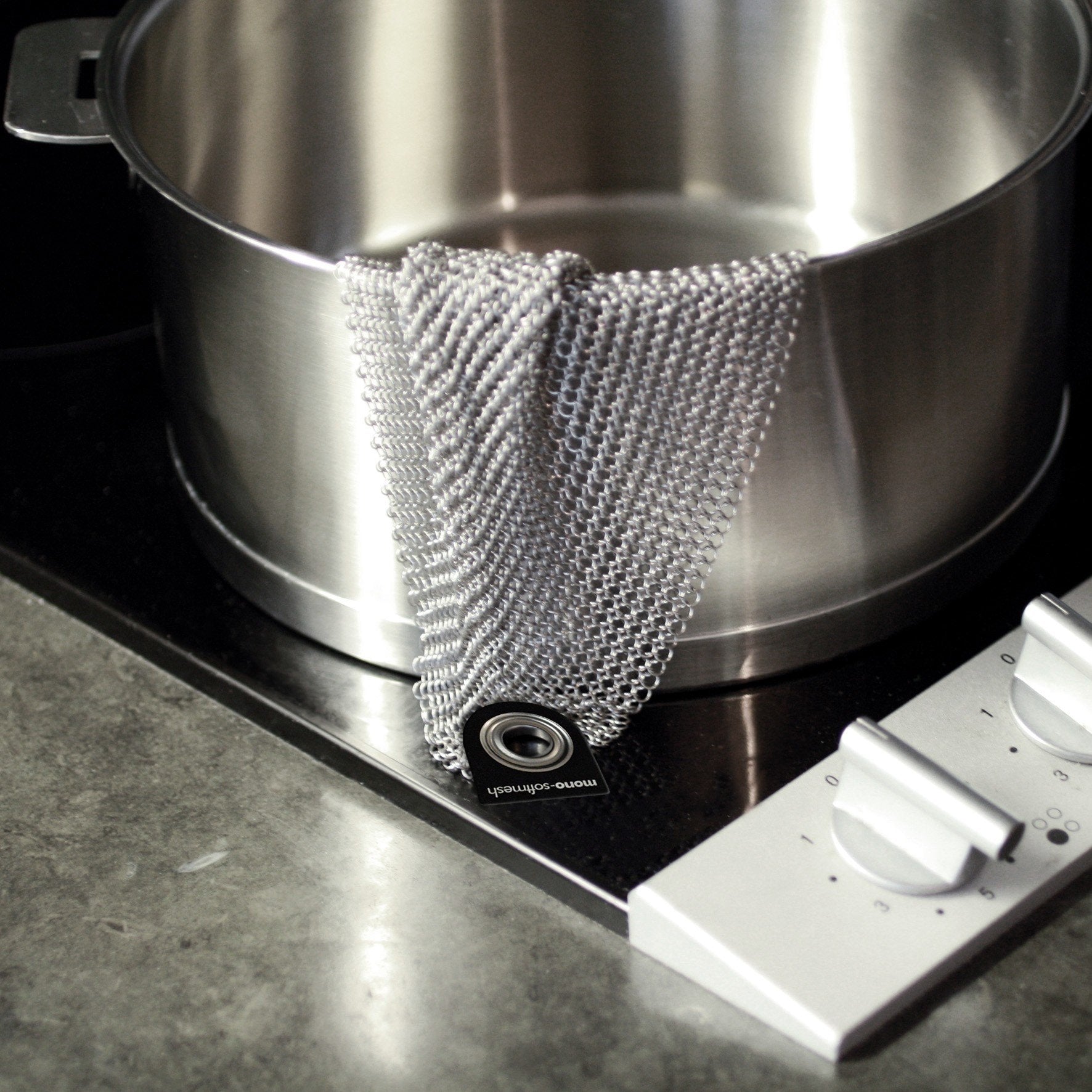 Mono Softmesh Cleaning Mesh | Stainless Steel Cloth With Hook For Gentle Scrubbing Of Pots, Decanters, Grills, Crystal And More