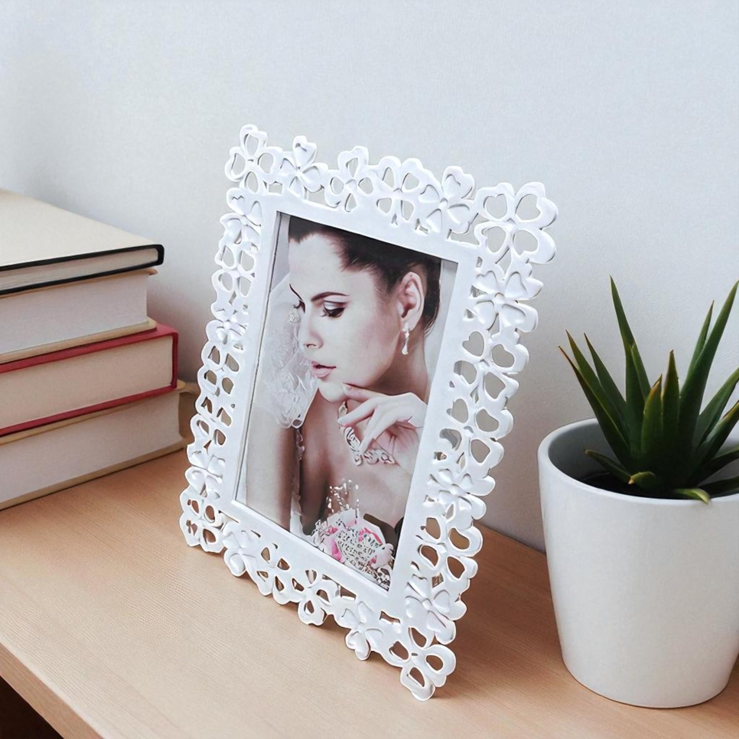 Art Street Decoralicious Flower Design Table Photo Frame For Home And Office Table Dcor, Valentine Day Gift (Photo Size 4X6 Inch
