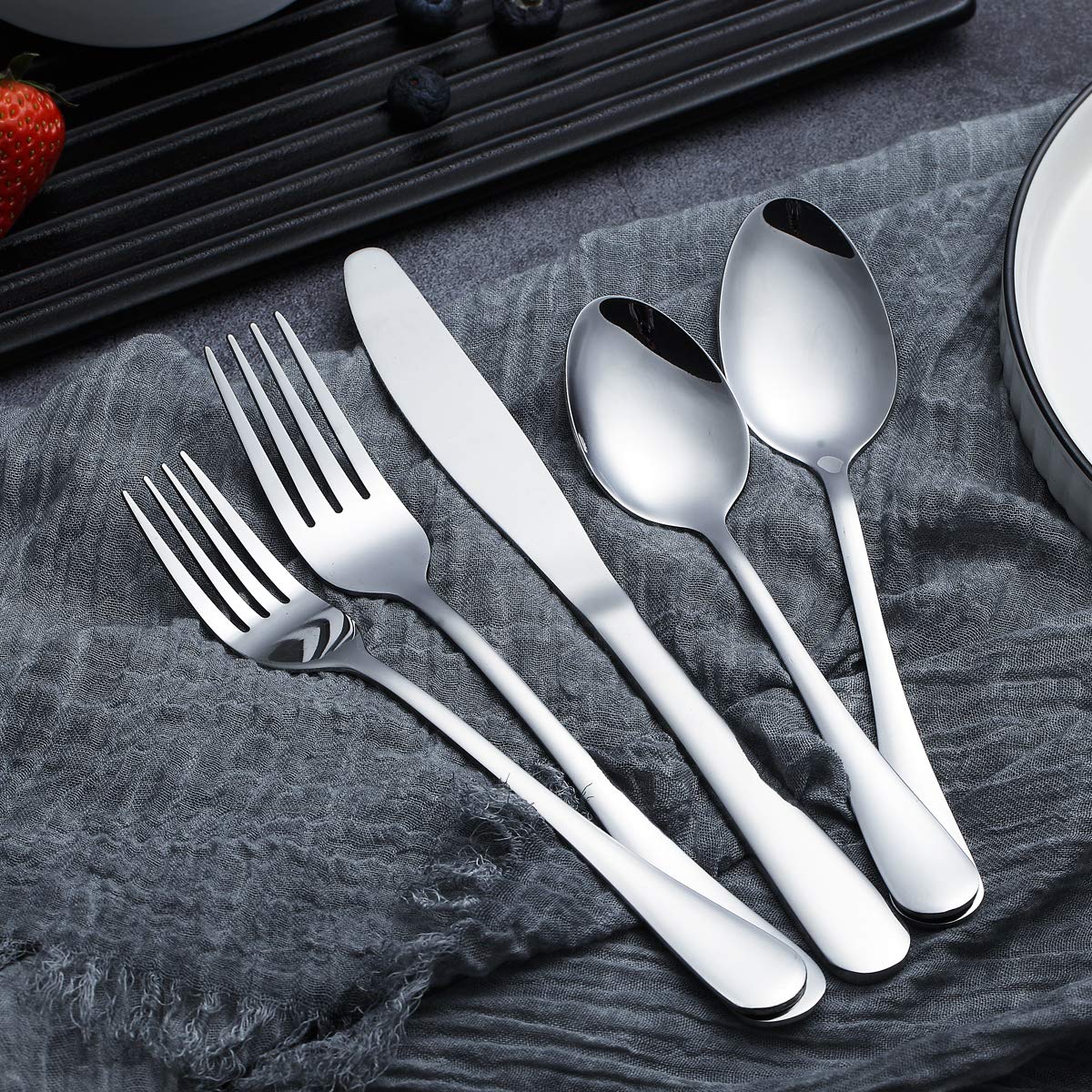Flatware Set 20 Pieces, Kyraton Stainless Steel Silverware Set, Strong Anti Rust, Stainless Steel Cutlery Set, Utensils Set Serv