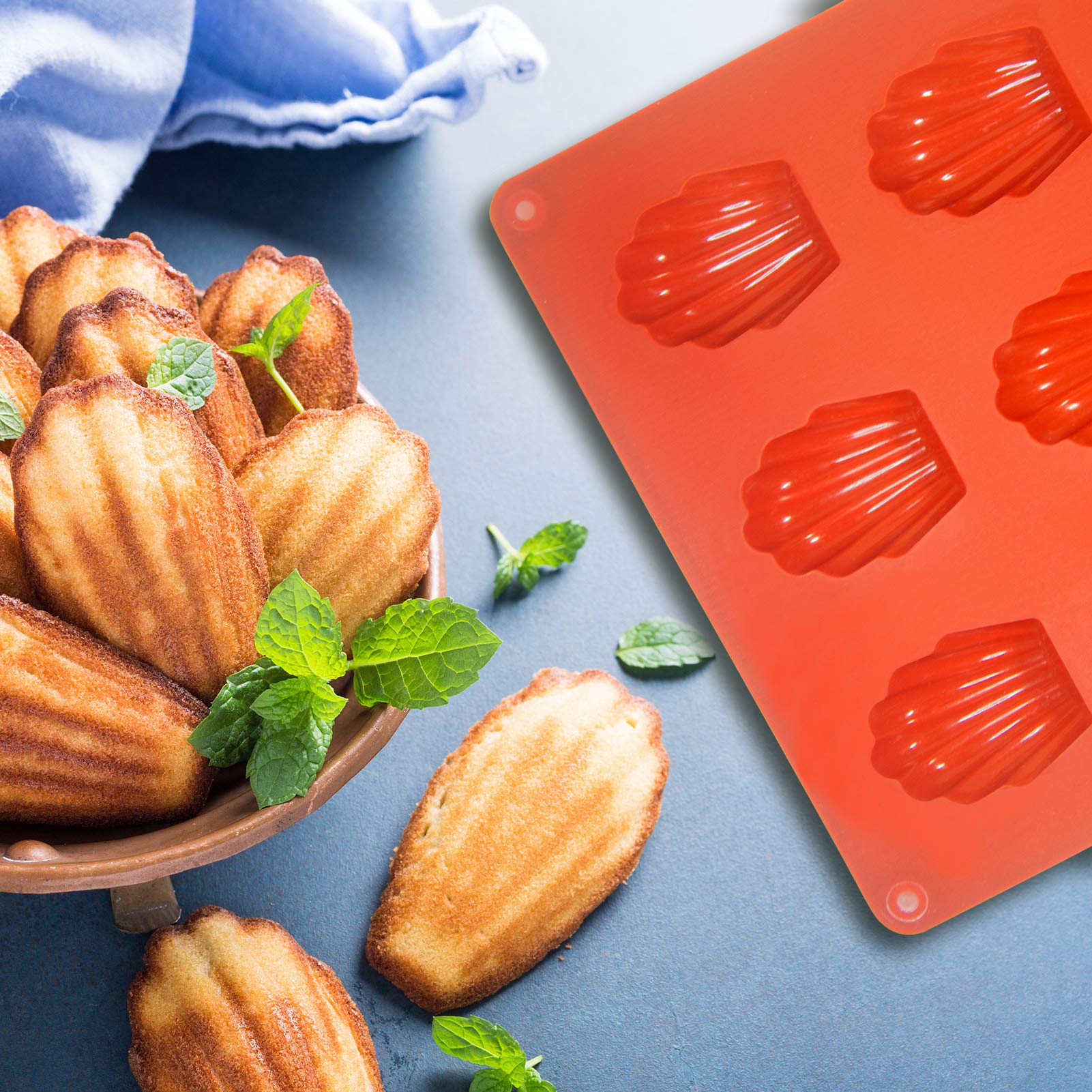 Dioycli 2 Pcs Madeleine Pan Silicone Madeline Cookies Pan 15 Cavities Madeleine Mold Nonstick Baking Pans For Make Cookies,Cake,