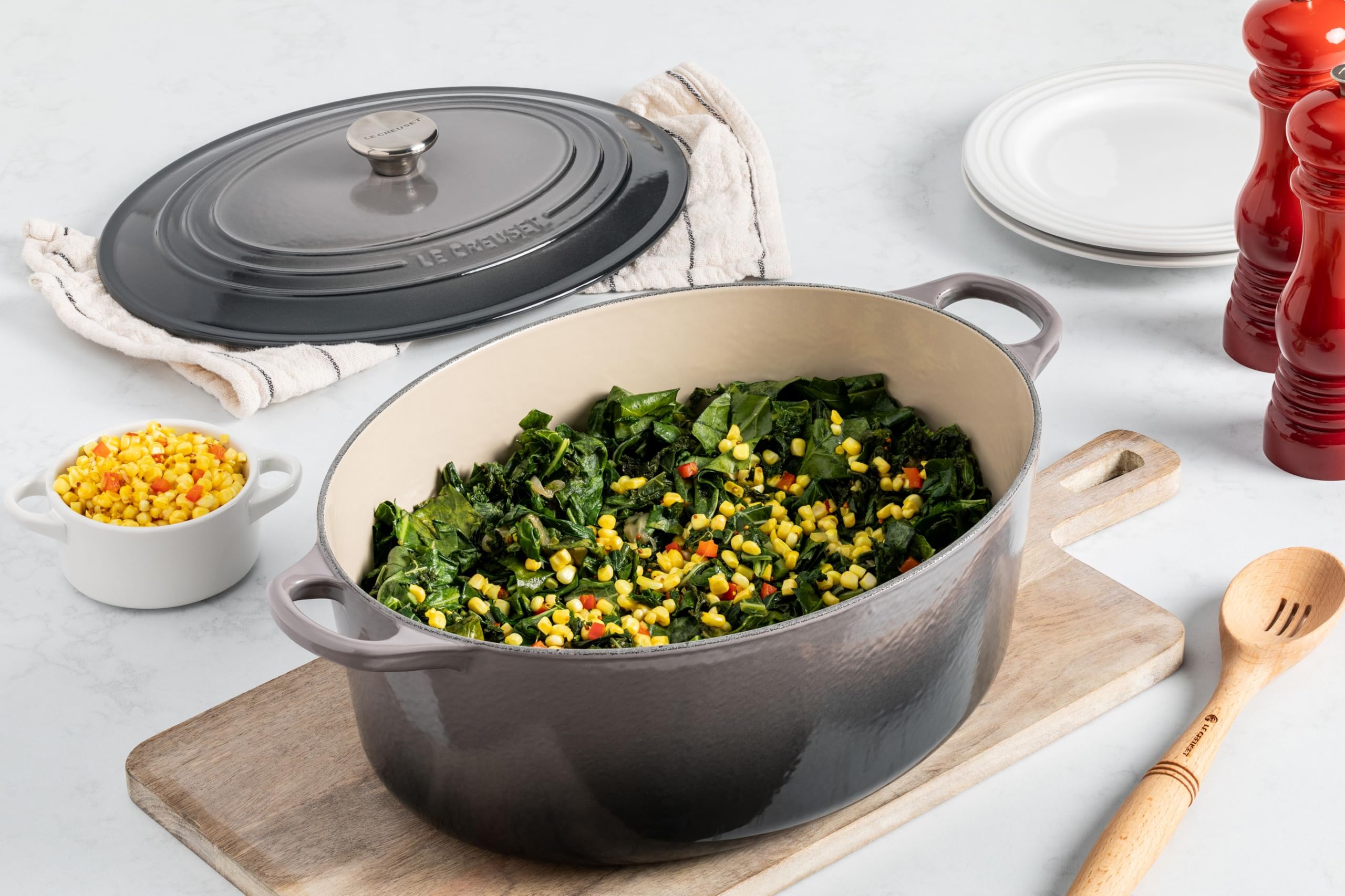 Le Creuset Signature Enameled Cast Iron Oval French (Dutch) Oven, 8 Quart, Oyster