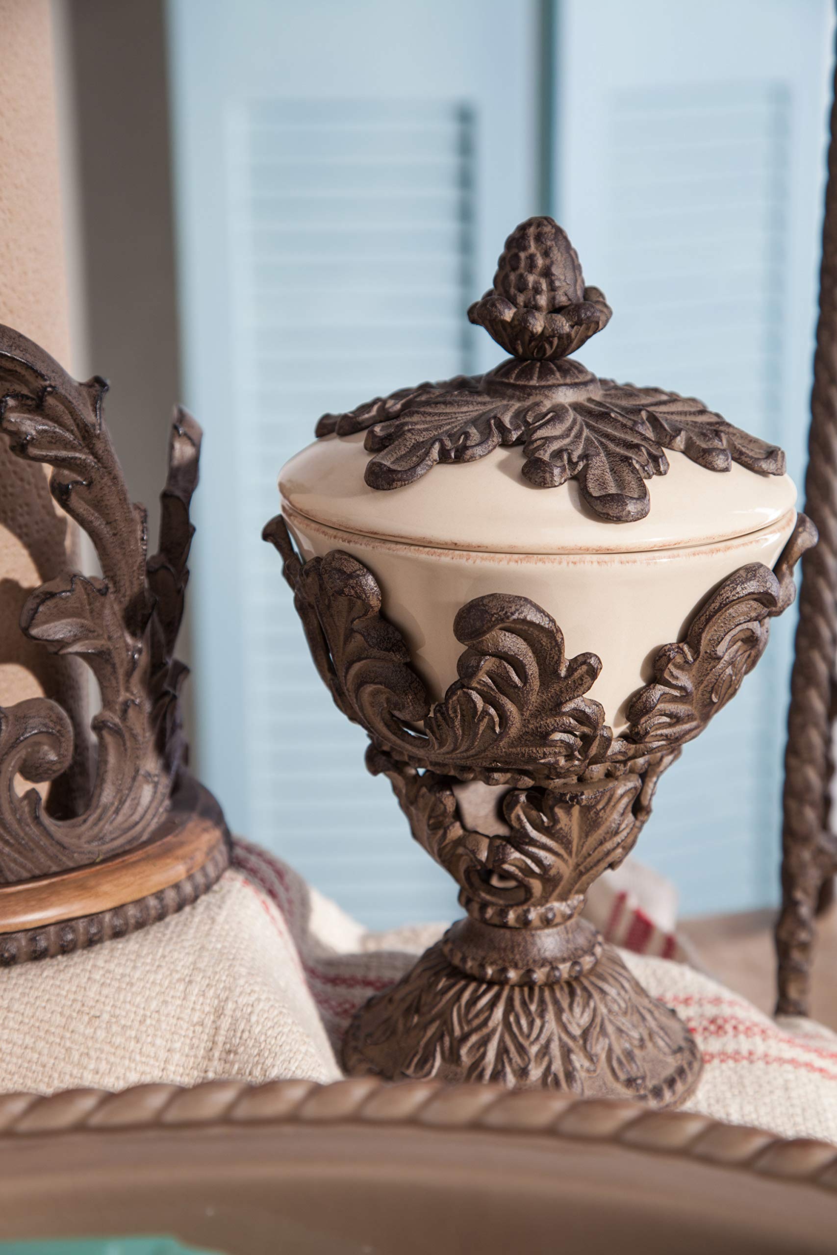 Gg Collection Acanthus Leaf Snack Bowl