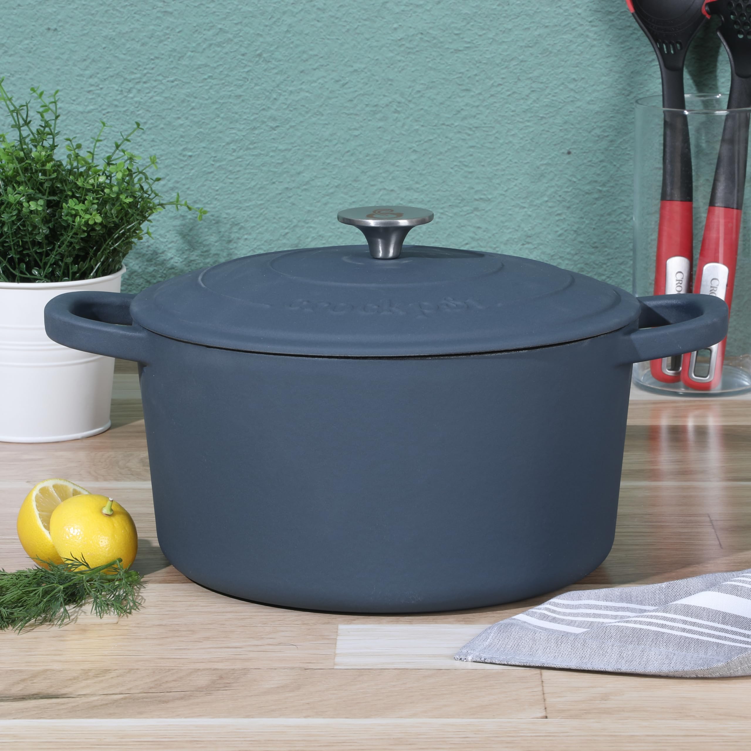 Crock Pot Artisan 7-Quart Round European Enameled Cast Iron Dutch Oven - Matte Navy Blue