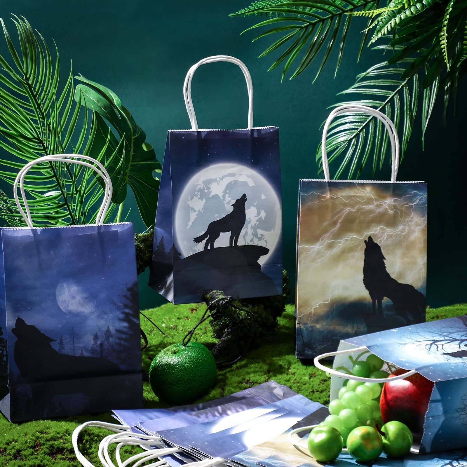16 Pcs Wolf Treat Bags Wolf Party Bags Goodie Bags Wolf Candy Bags with Handles Paper Tote Bags Party Favor Bags for Wolf Theme Birthday Party Supplies Party Decorations