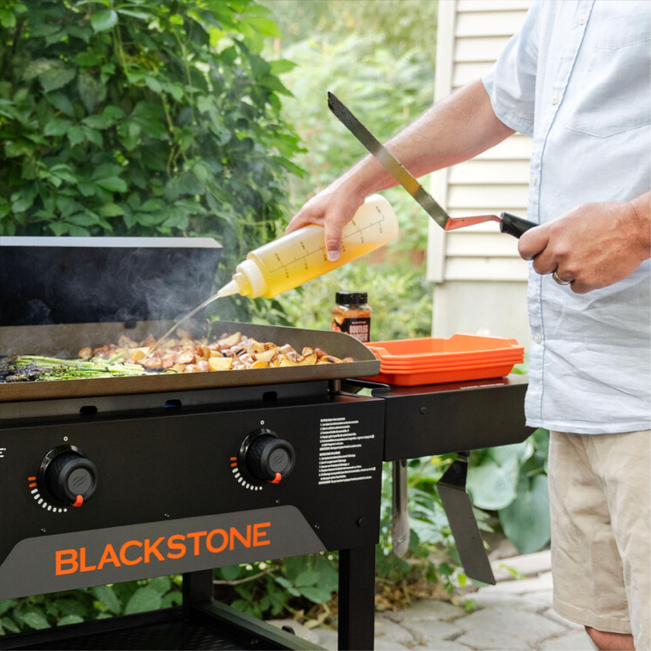 Blackstone 5071 32 Oz Plastic Squeeze Bottle Set With Twisting Lids, 2-Pack