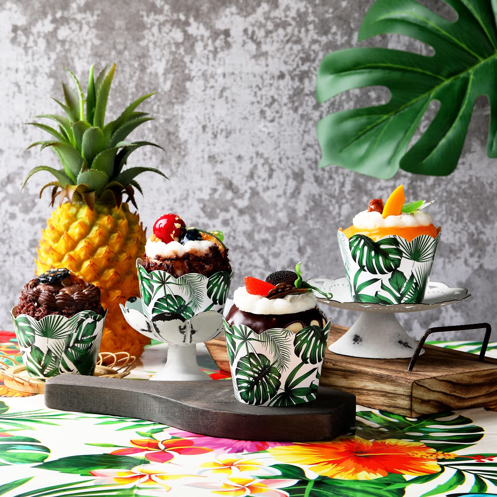 36 Pack Tropical Cupcake Liners Reversible Jungle Paper Baking Cups Palm Leaves Cupcake Wrappers Hawaiian Themed Safari Cupcake Wrappers Tiki Luau Parties Muffin Tropical Cups for Luau Party Decor
