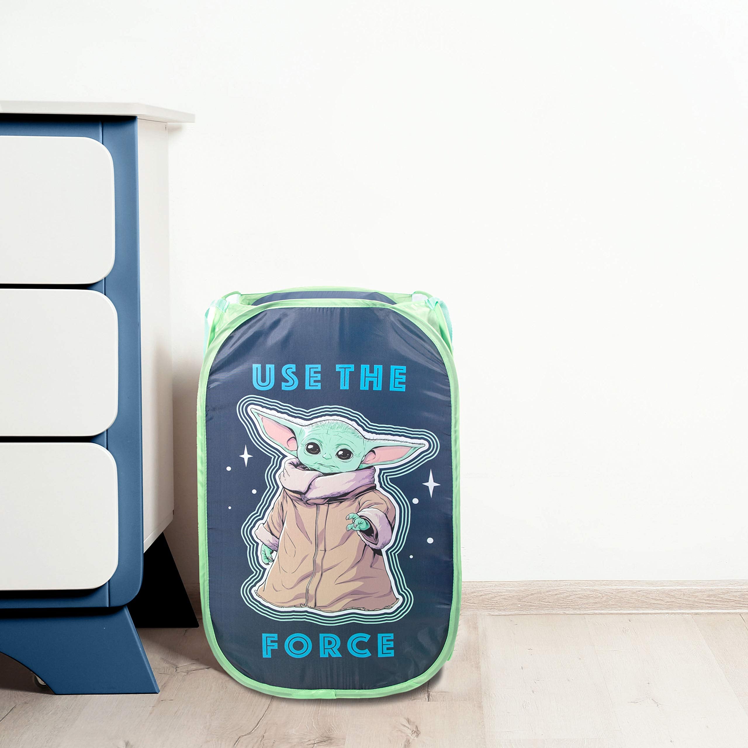 Star Wars The Mandalorian The Child Pop Up Hamper - Mesh Laundry Basket/Bag with Durable Handles - Features Baby Yoda Grogu (Official Star Wars Product)