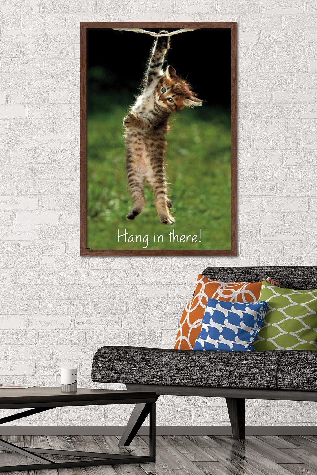 Trends International Famous Kitten Hang In There Poster Wall Poster, 22.37'' X 34.00'', Mahogany Framed Version