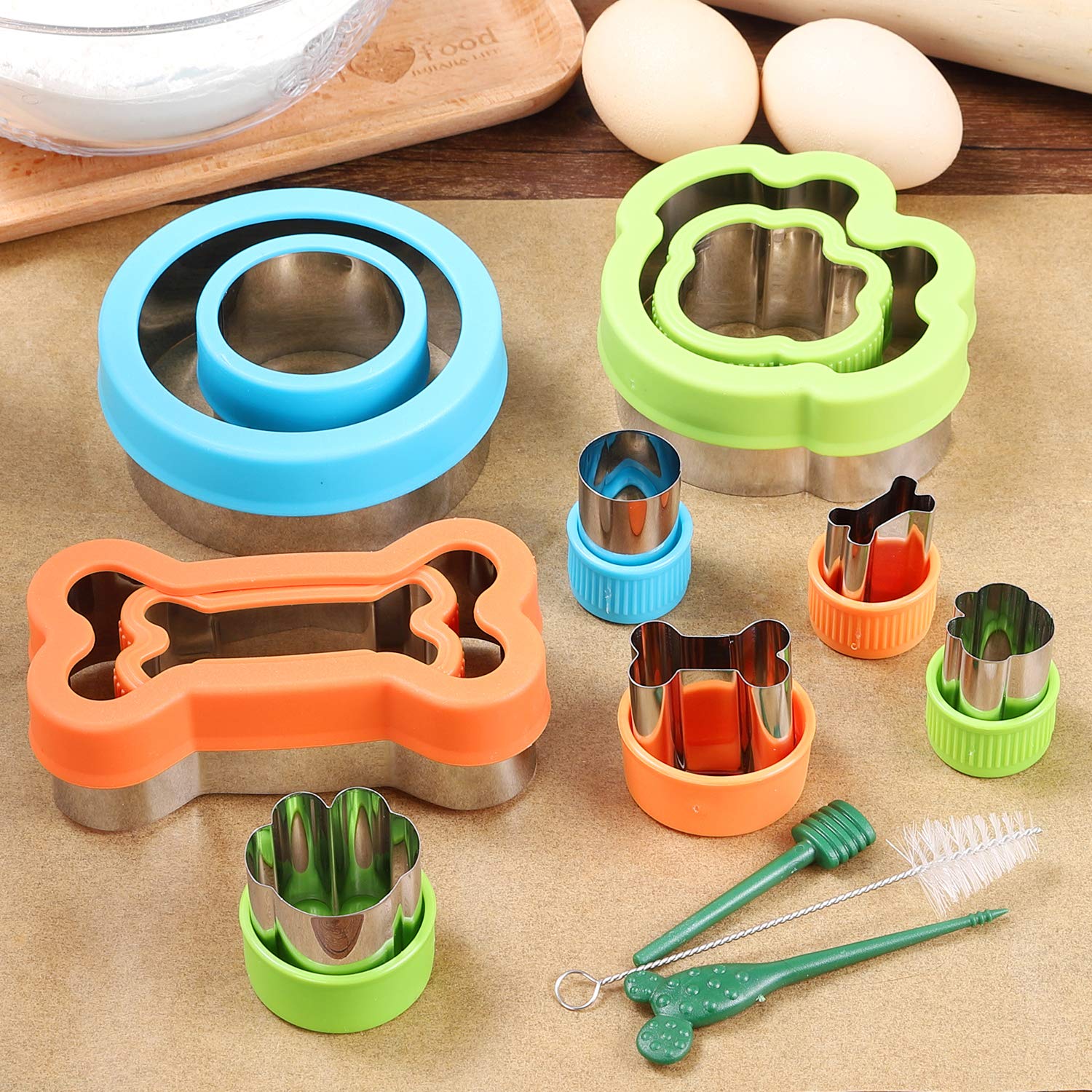 Dog Bone Cookie Cutter Set - 4 Dog Bone 4 Footprint 3 Round Biscuit Cutters Sandwiches Cutter Set Different Sizes Mini Small Med
