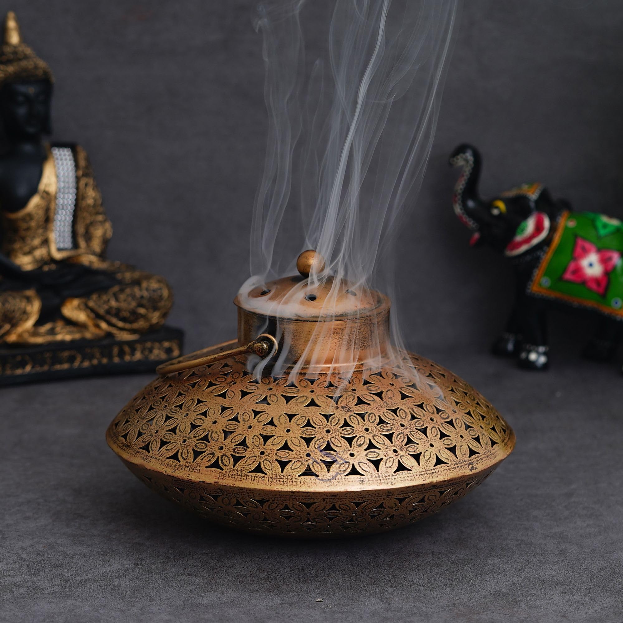 Iron Degchi Doop Stand & Tealight Candle Holder for Home Decor (Netted Style), Gold