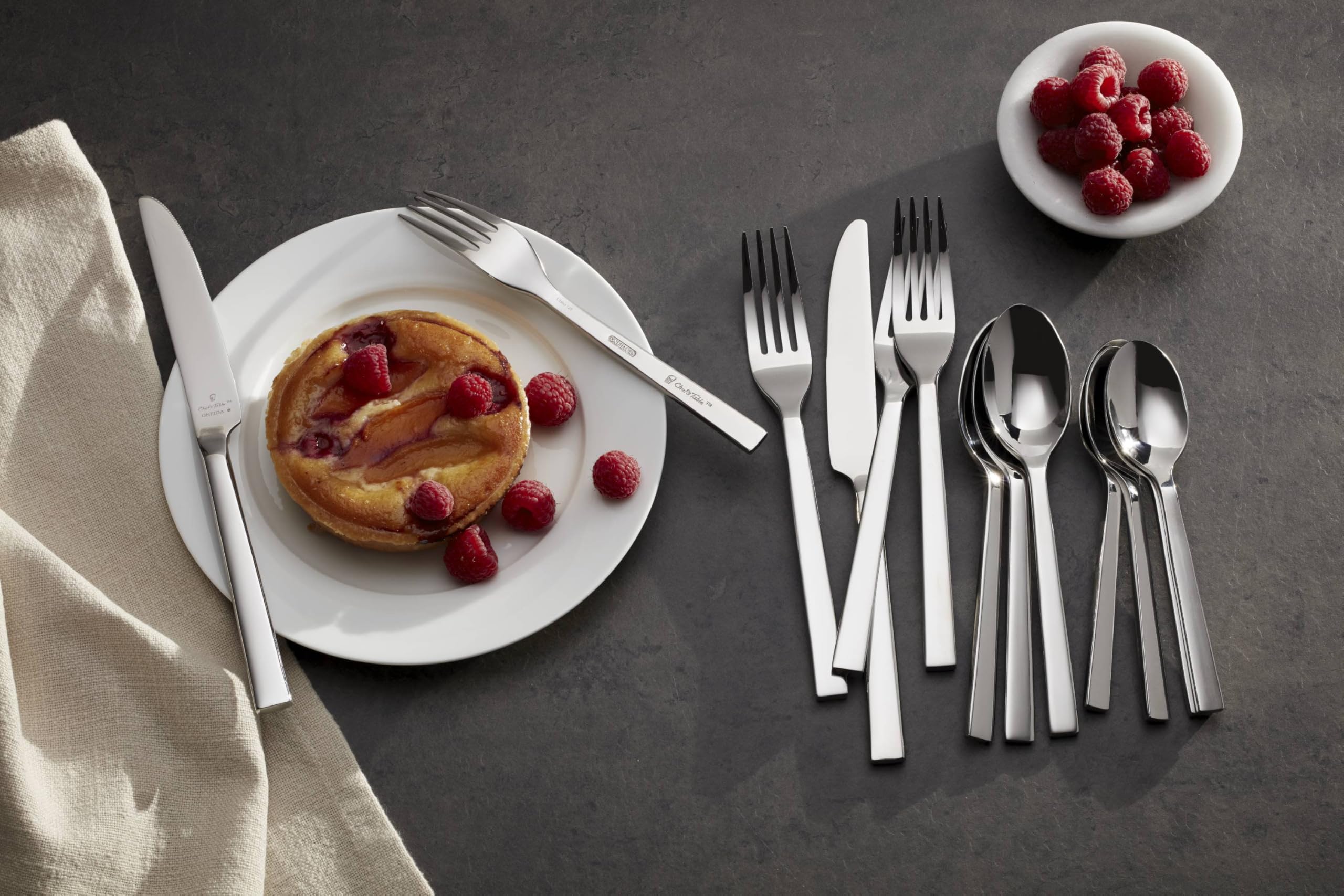 Oneida Chef'S Table 20 Piece Everyday Flatware, Service For 4, 18/0 Stainless Steel, Silverware Set