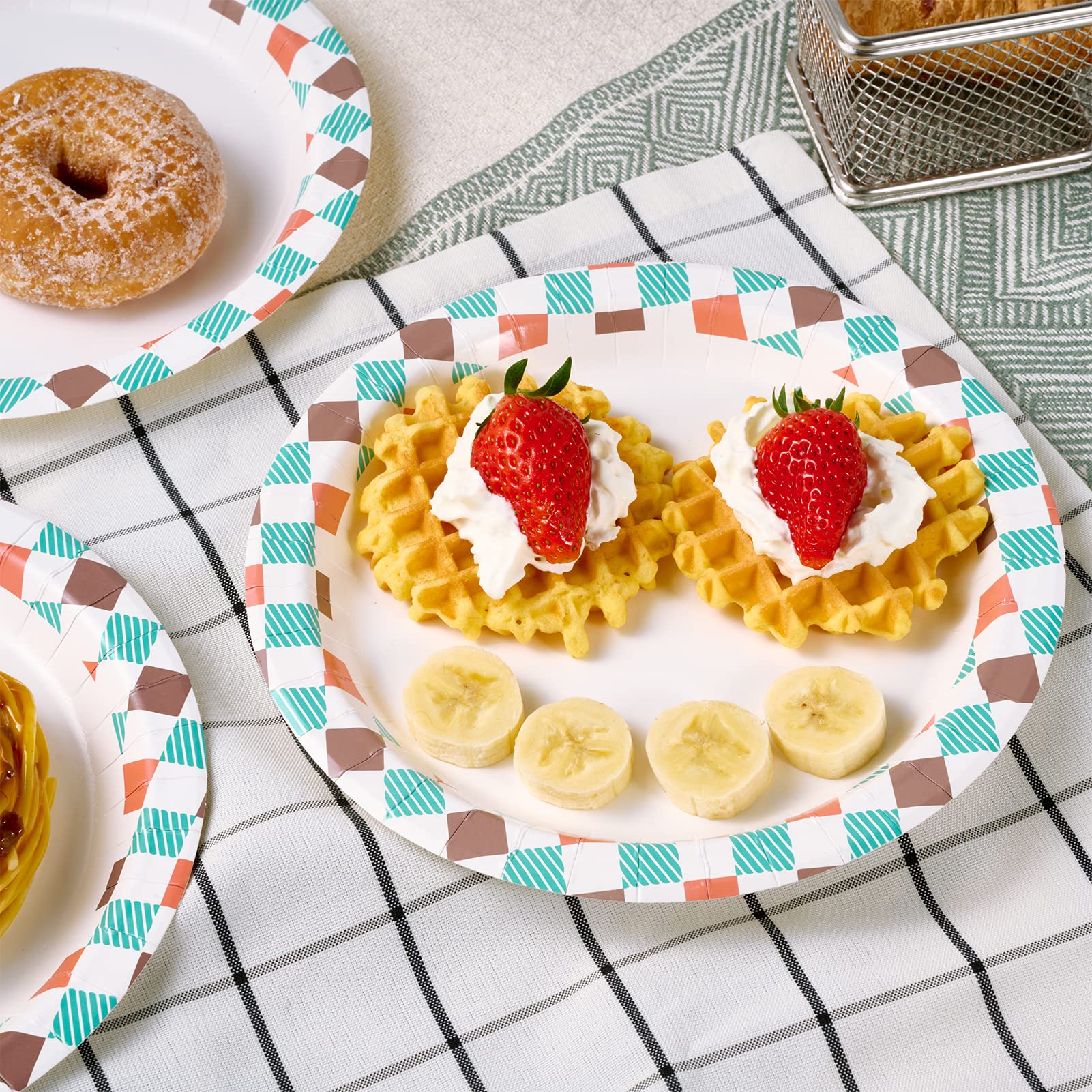 FOCUSLINE 10 inch Paper Plates  Disposable Paper Plates 10 inch Bulk 160 Count  Soak-Proof & Cut-Proof Bulk Paper Plates for Parties  Picnic and Family Gatherings.