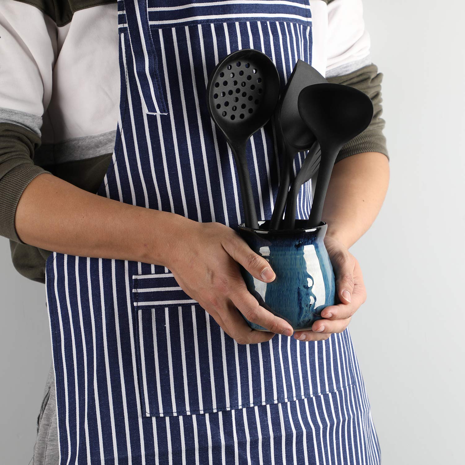 Haotop Ceramic Utensil Holder,Porcelain Utensil Crock Easy To Clean - 30Oz (Gradient Blue)