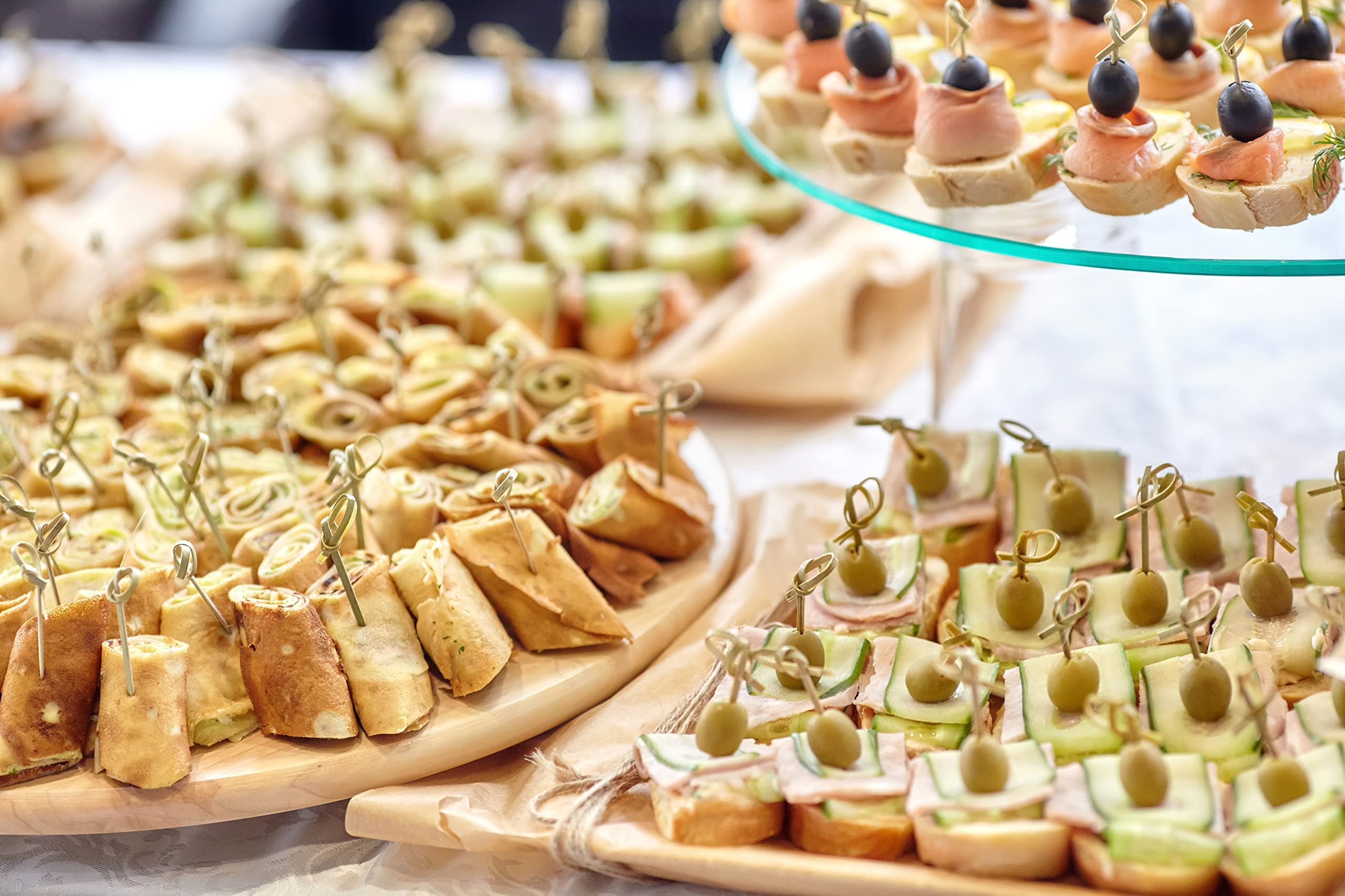 Kingseal Bamboo Wood Flower Knot Picks, Skewers, 3.5 Inches, Perfect For Cocktails And Appetizers - 2 Packs Of 100 Each (200 Cou