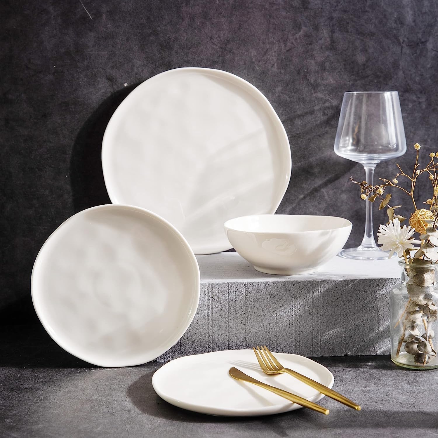 LERATIO Ceramic Dinnerware Sets for 4,Porcelain Plates and Bowls Sets with Wavy Edge,Microwave & Dishwasher & Oven Safe,Light We