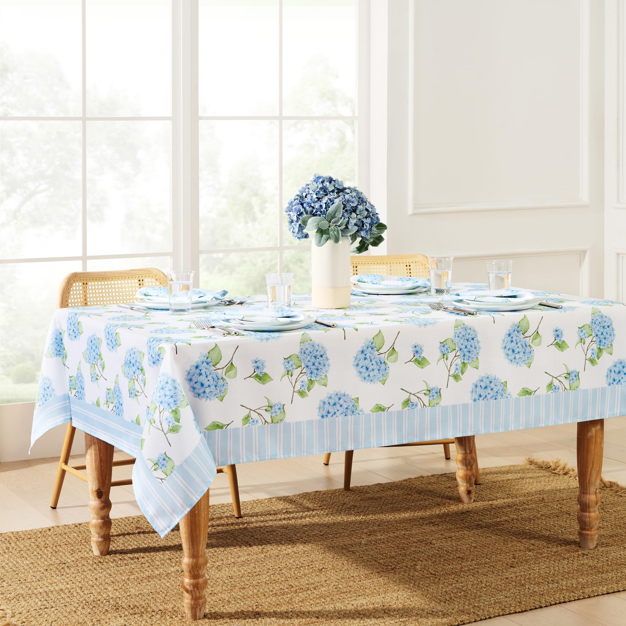 Elrene Home Fashions Nantucket Hydrangea Garden Spring/Summer Wrinkle Resistant Dining Tablecloth, 60x102 Rectangle