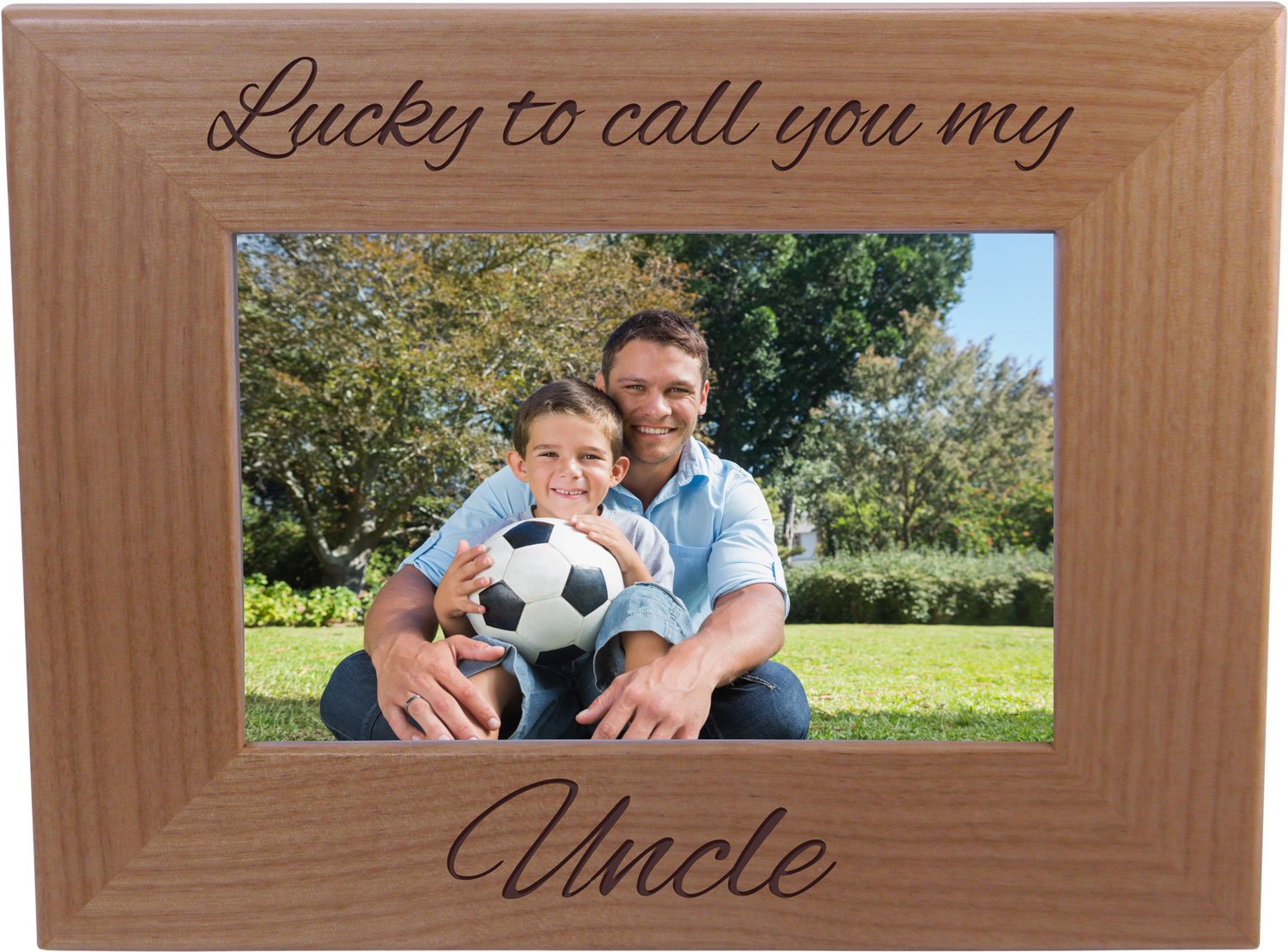 CustomGiftsNow Lucky To Call You My Uncle - Natural Alder Hanging/Tabletop Engraved Wooden Wood Picture Photo Frame (4x6-inch Ho
