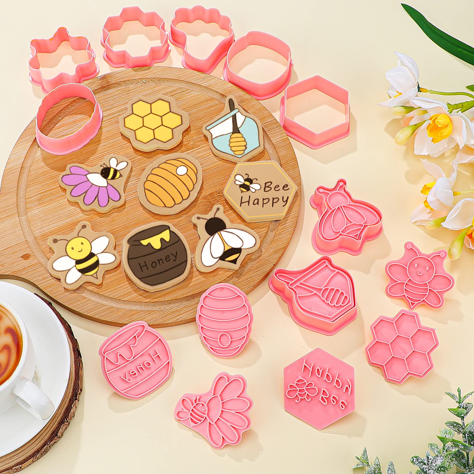 8 Pcs Insect Cookie Cutters With Plunger Stamps Set 3D Butterfly Bee Shape Biscuit Cutter Funny Cartoon Cookie Stamps Embossed C