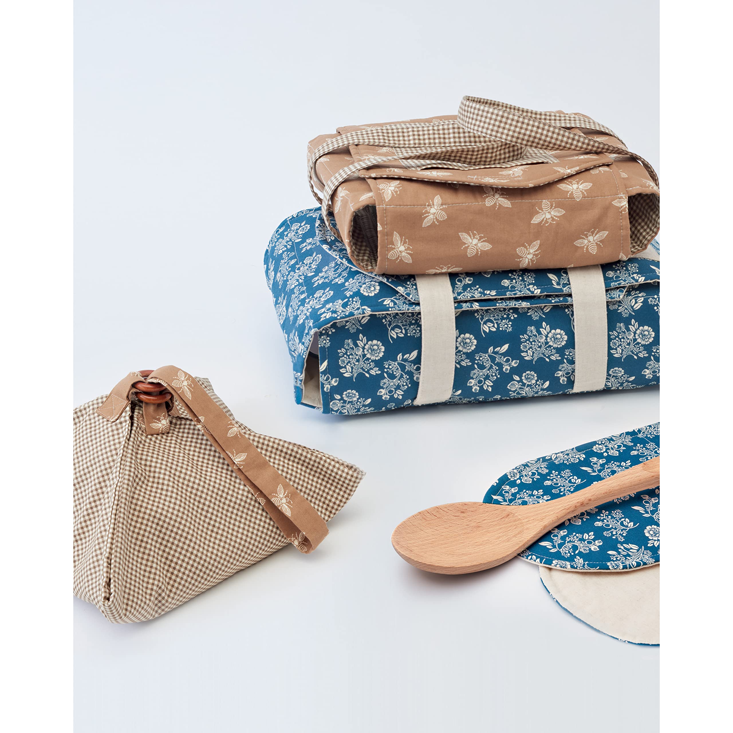 Simplicity Casserole Carriers, Pie Holder, And Oven Mitt Sewing Pattern Kit, Code S9522, One Size, Multicolor