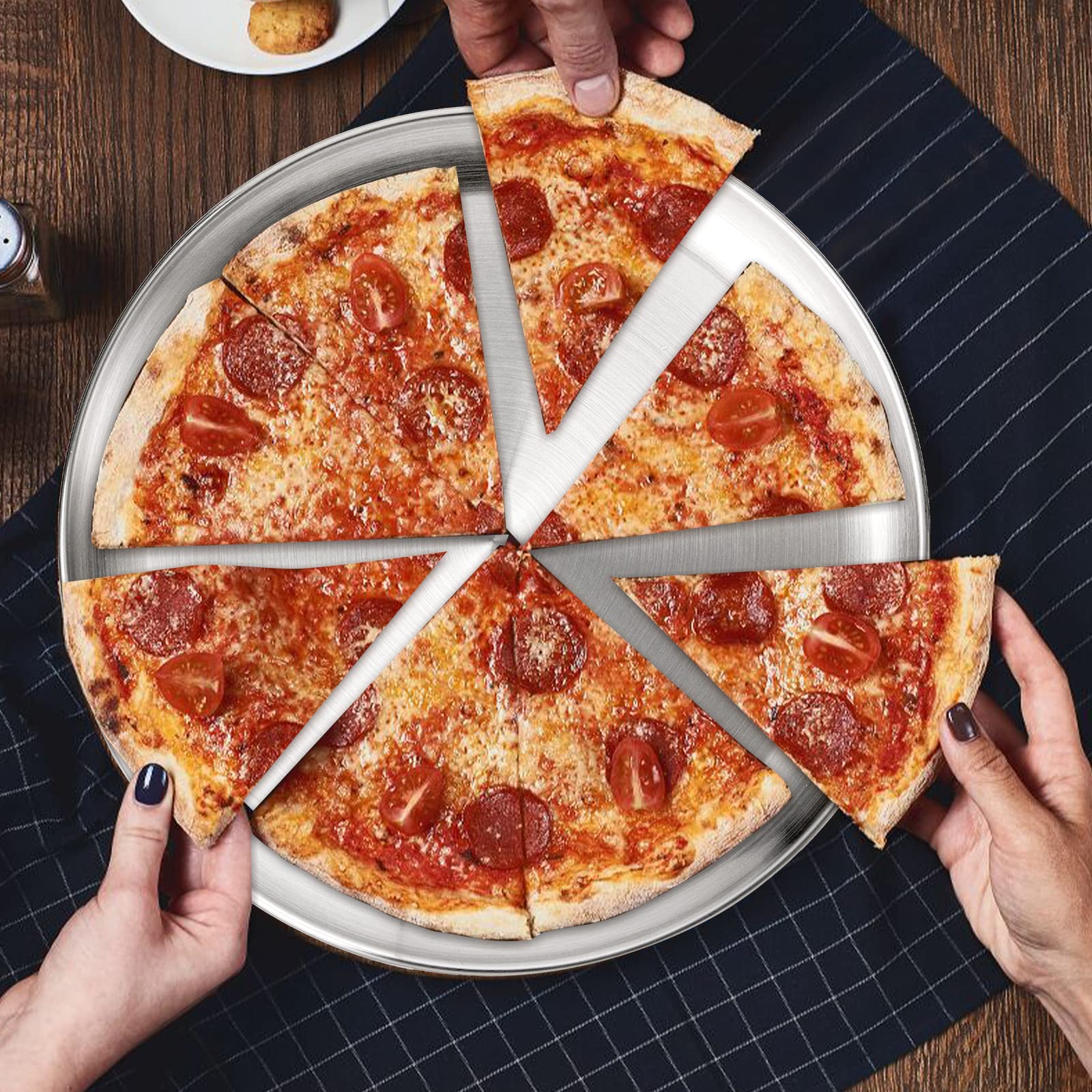Topzea 4 Pack Stainless Steel Pizza Pan, 13-1/2 Inch Pizza Tray Oven Pizza Crisper Pan, Round Pizza Sheet Baking Pan Food Servin