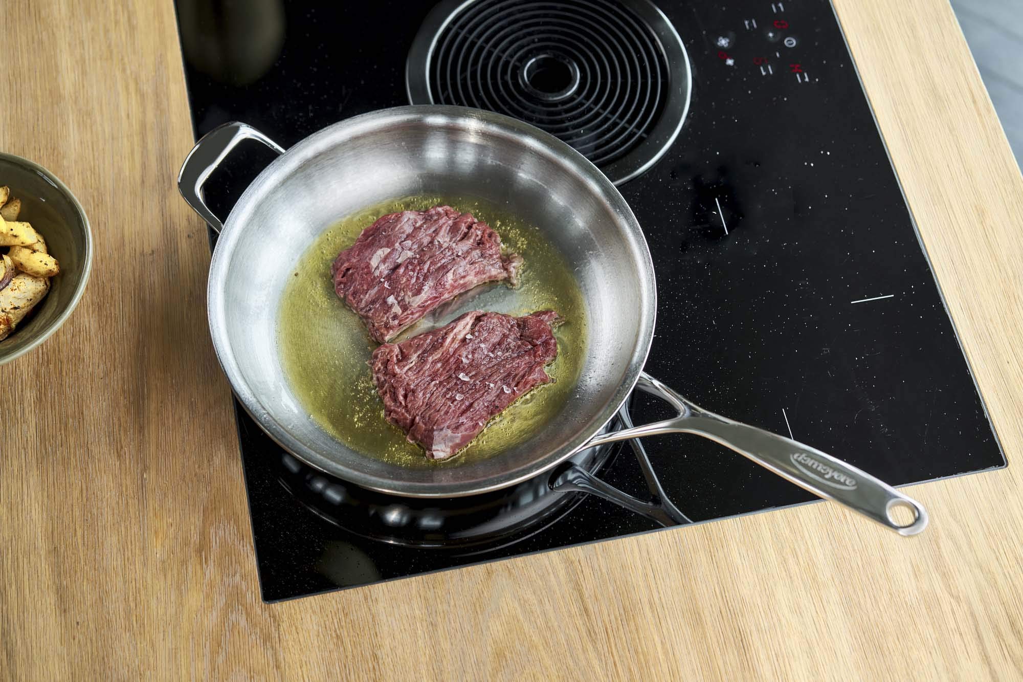 Demeyere Atlantis 7-Ply Stainless Steel Fry Pan With Helper Handle, 11''