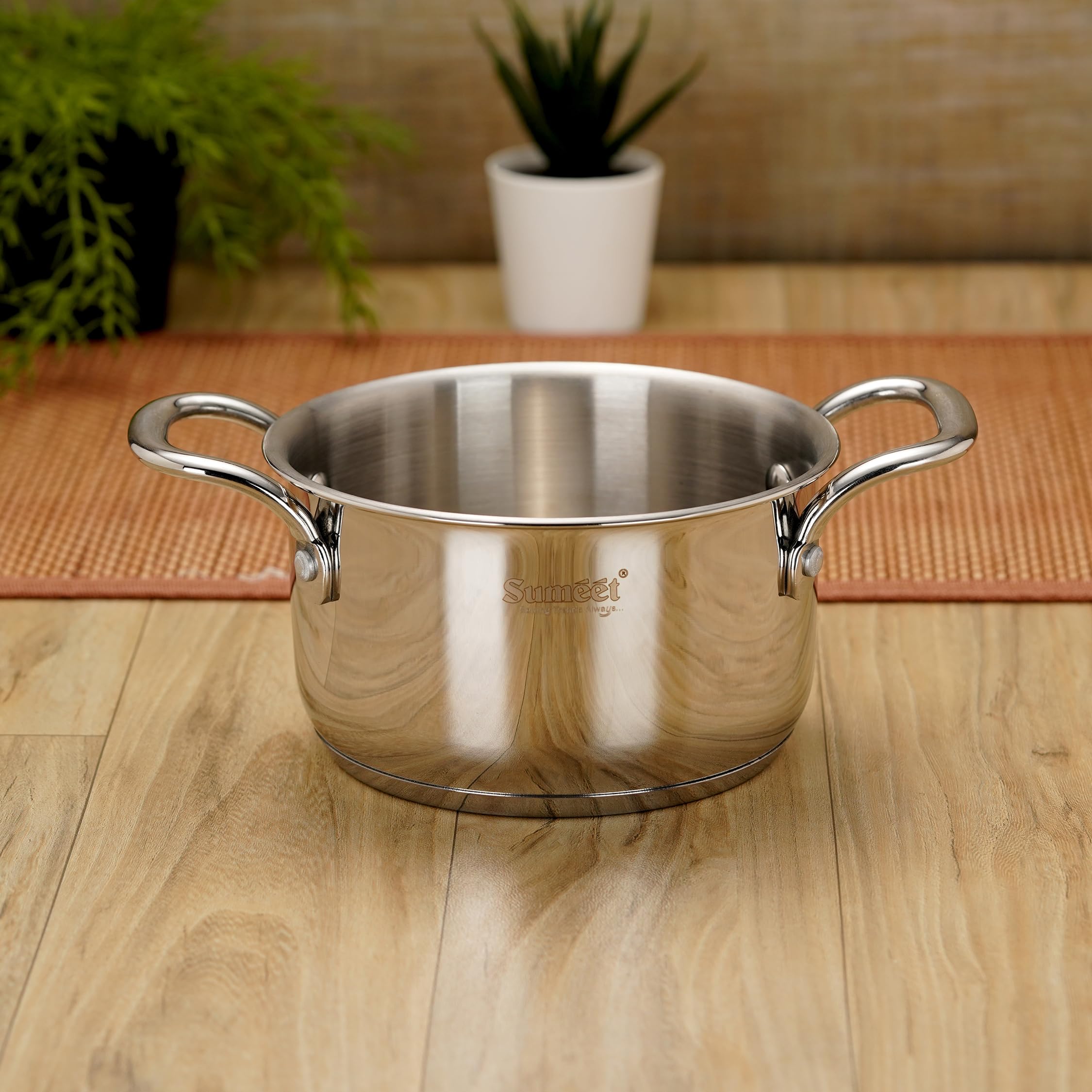 Sumeet Stainless Steel Induction Bottom(Encapsulated Bottom)Casserole 5 Liters,24 Cm Dia,Silver