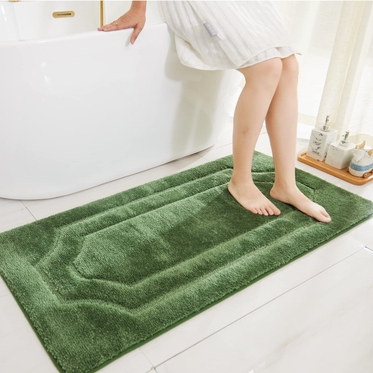 Beqhause-Non-Slip-Bathroom-Rugs-Soft-Absorbent-Bath Mats For Bathroom Polyester Bath Mat Machine Washable Quick Dry Shaggy Showe