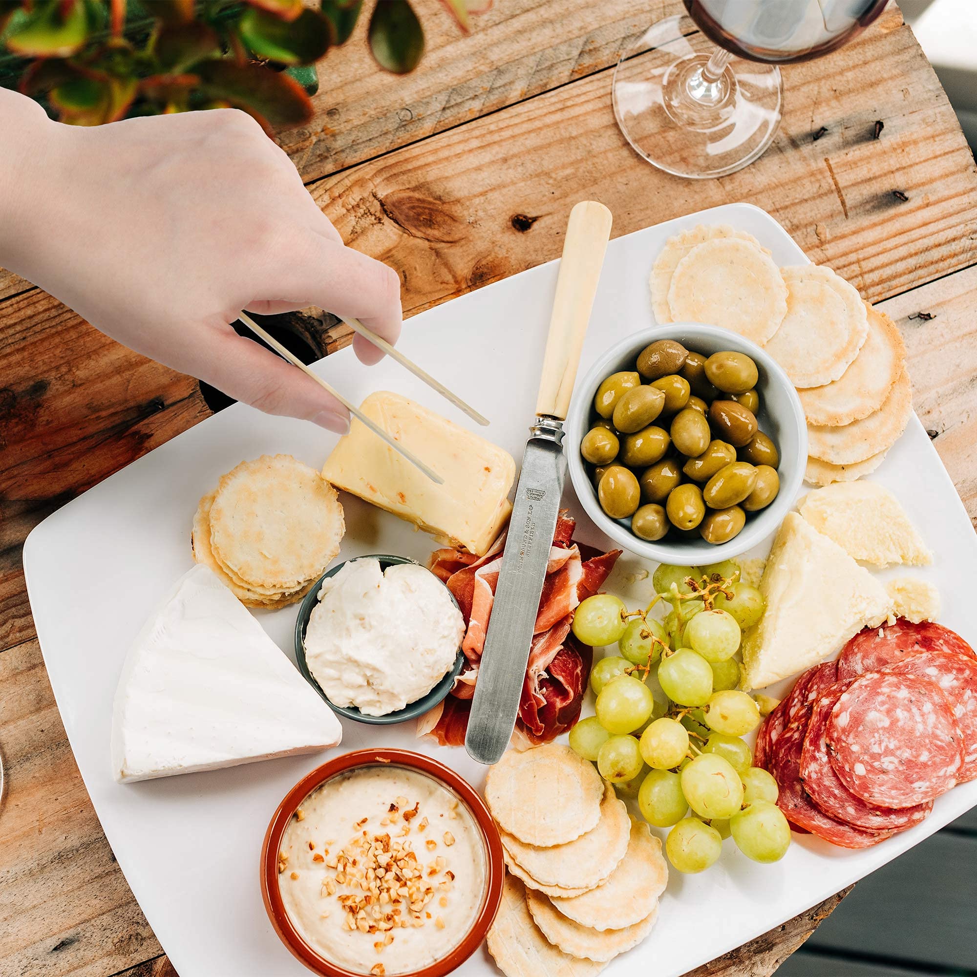 Bamboomn 3.9'' Mini Bamboo Disposable Tongs - Toast Tongs - 20 Pieces