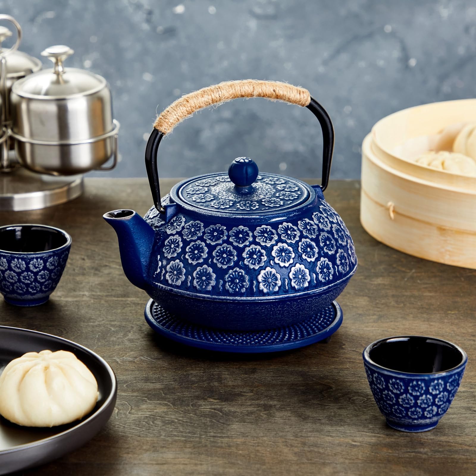 Juvale 6 Piece Set Japanese Cast Iron Teapot With Infuser, 4 Teacups And Trivet (32 Oz, Blue)