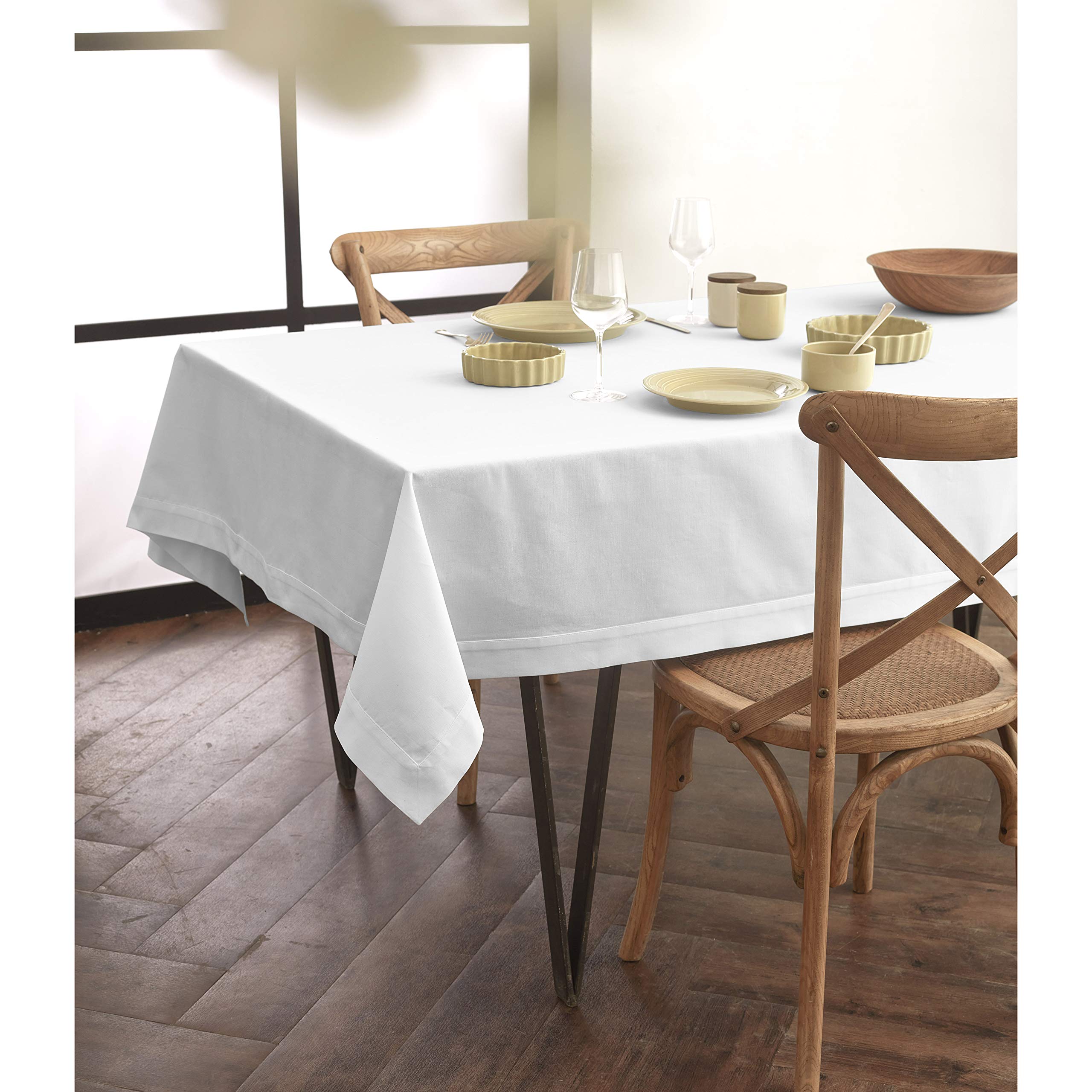 Solino Home White Tablecloth 60 x 84 Inch - Dru Cotton Linen Table Cloth for Rectangle Tables - Machine Washable Tablecloth for 