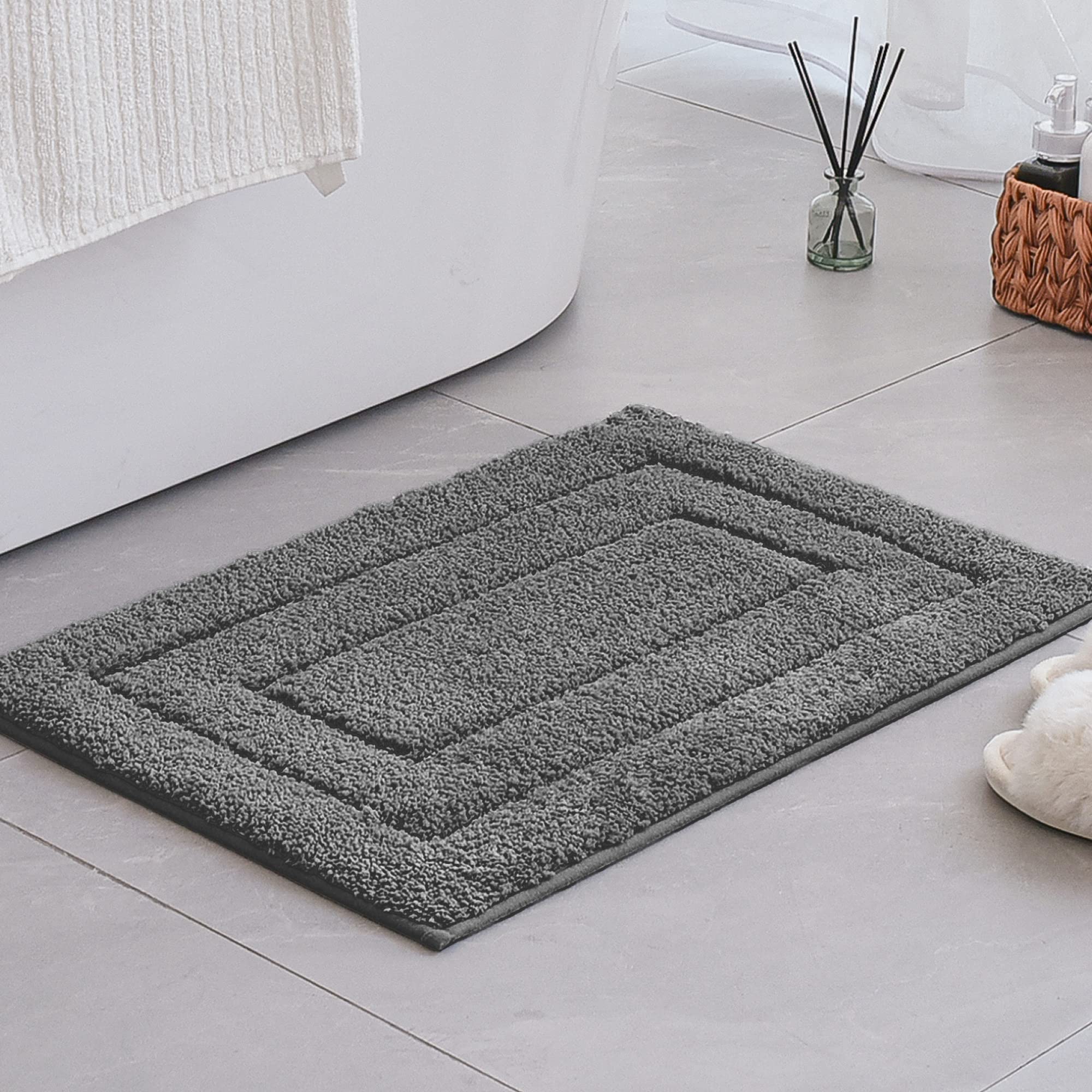 Granny Says Gray Bathroom Rugs Non Slip, Bath Mats For Bathroom, Super Soft And Water Absorbent, Microfiber Washable Bath Rugs F