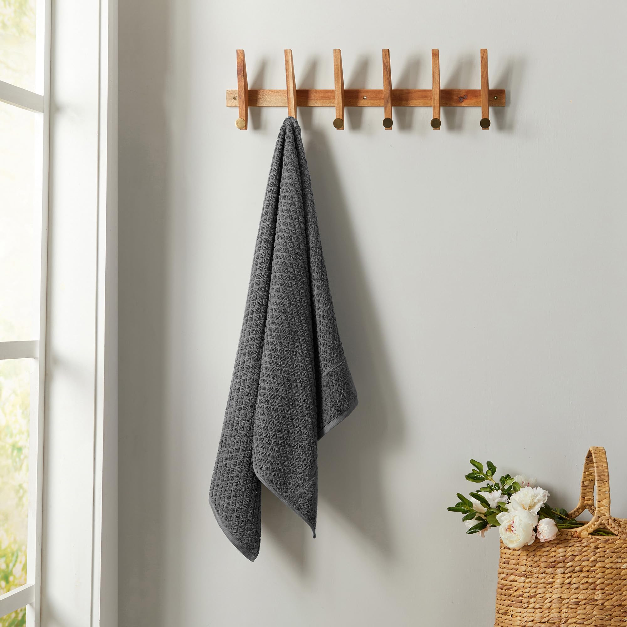 Great Bay Home 100% Cotton Grey Bath Towel Set | 4 Soft Bath Towels (30 x 52 inches) | Highly Absorbent  Quick Dry Bath Towels | Grayson Collection (Set of 4  Diamond Dark Grey)