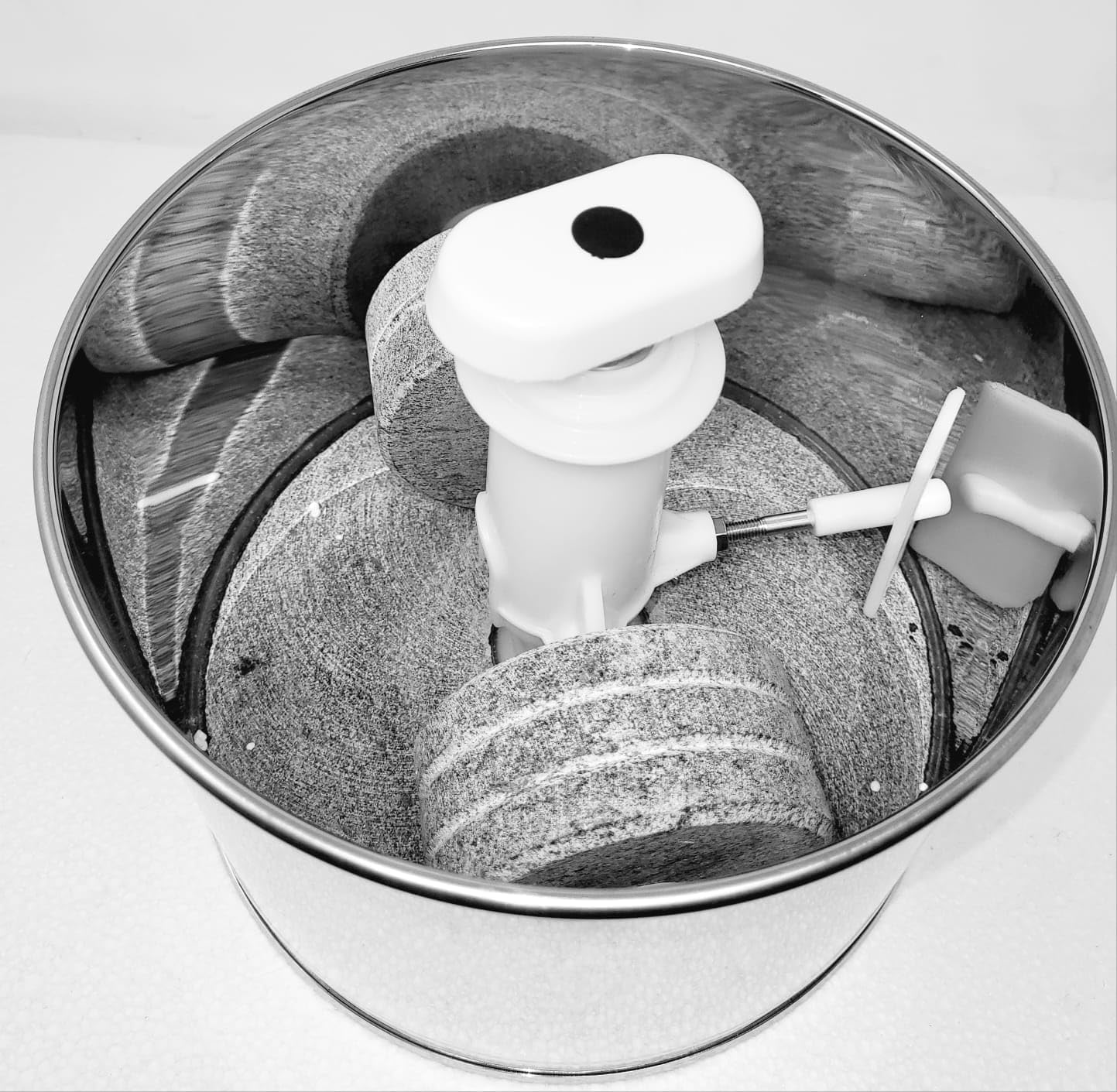 Tabakh Lite 1.5-Liter Stone Wet Grinder With Coconut Scraper, 110V For Usa & Canada