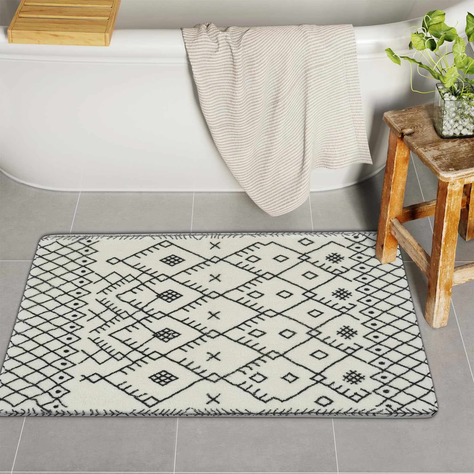Uphome Boho Bathroom Rugs, 24X36 Inch Comfy Velet Bath Mat, Bath Rugs Non Slip Washable, Moroccan Geometric Farmhouse Floor Mats