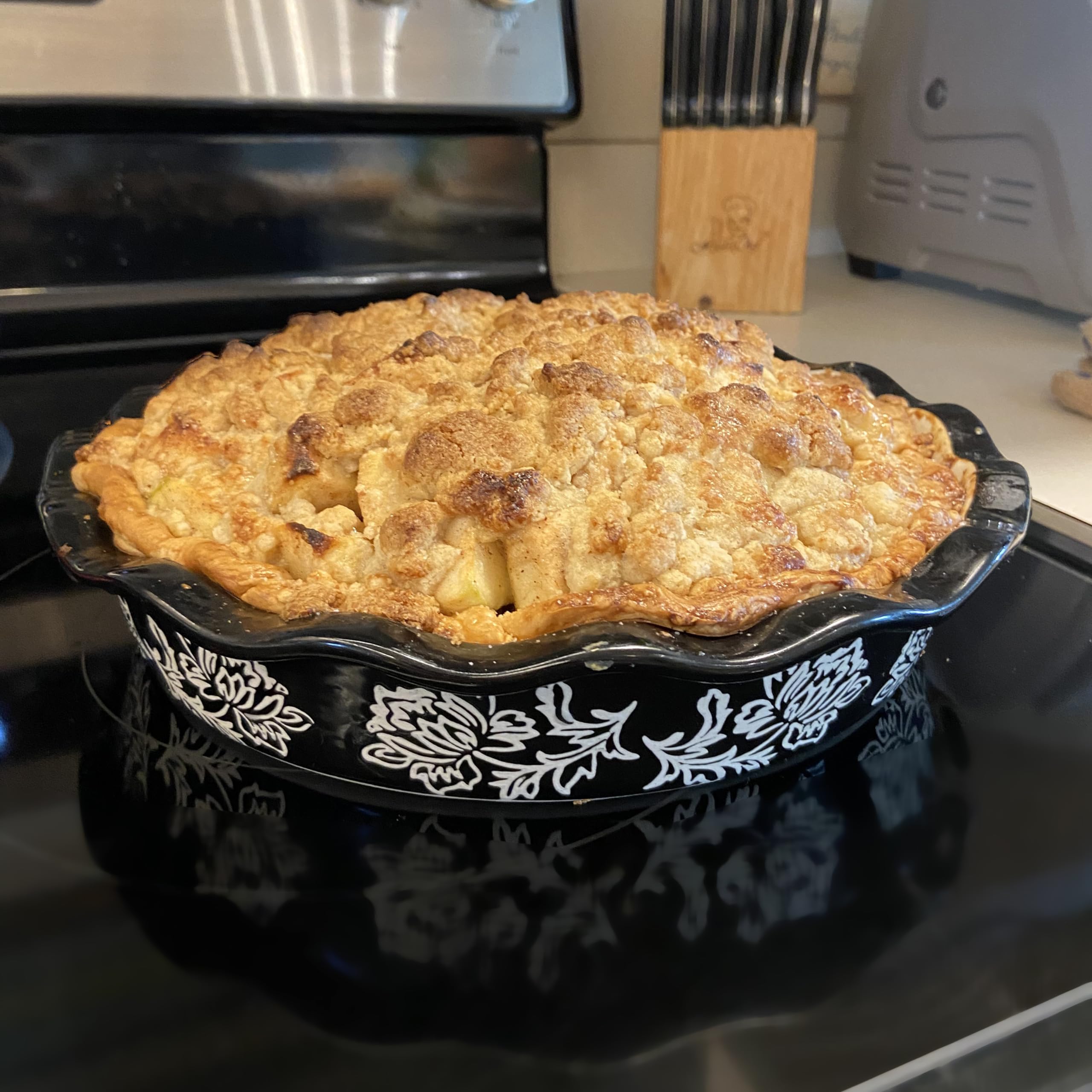 Wisenvoy Ceramic Deep Dish Pie Plate - Non-Stick 9x9 in Black Baking Pan