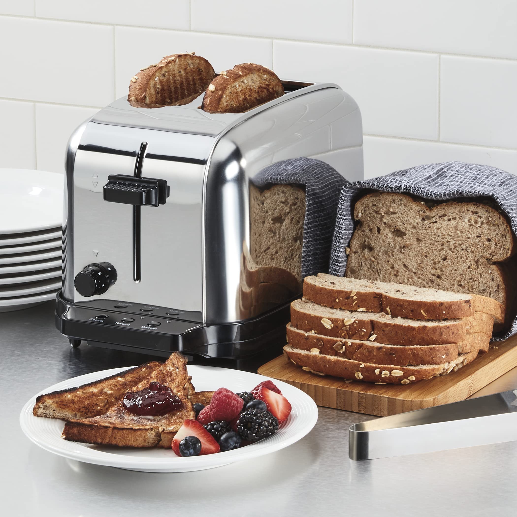 Waring Commercial WCT702 2-Slice Commercial Light Duty Pop-Up Toaster  120V  5-15 Phase Plug  Silver  2-Compartment