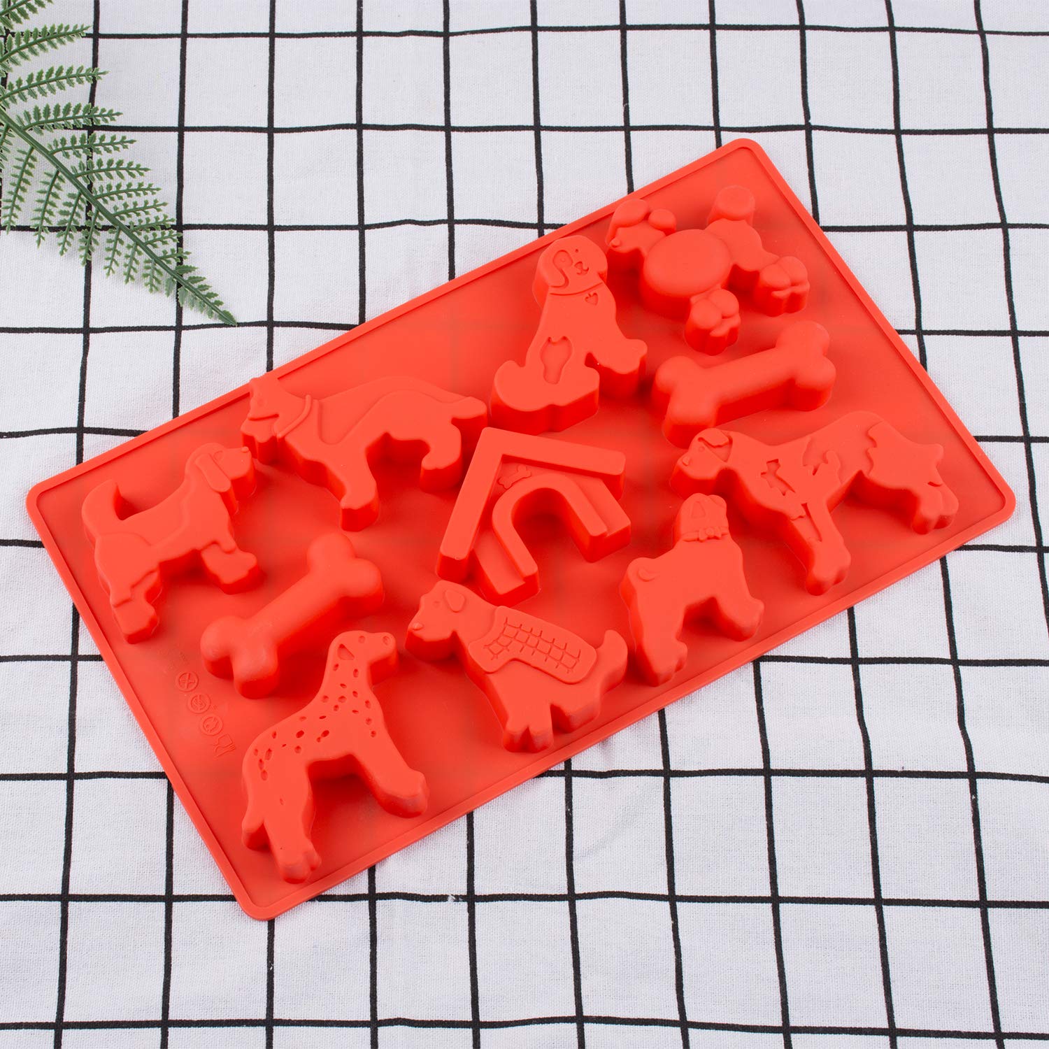 Fewo 11-Cavity Dogs Bones & Kennel Chocolate Candy Gummy Mold, Puppy Doghouse Silicone Ice Cube Tray Homemade Dog Treat Baking P